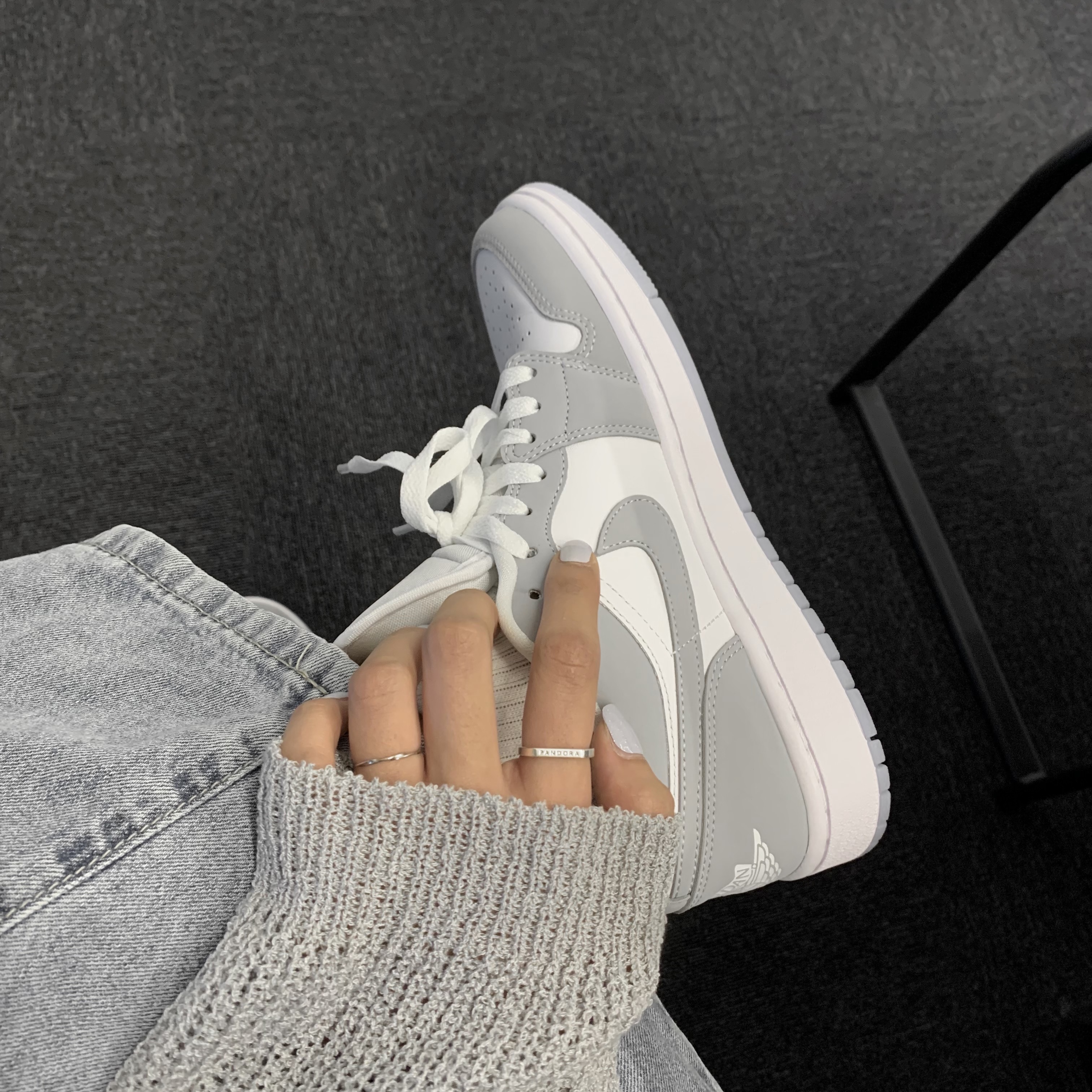 (W) Jordan 1 Low White Wolf Grey 착용 스타일 - 1