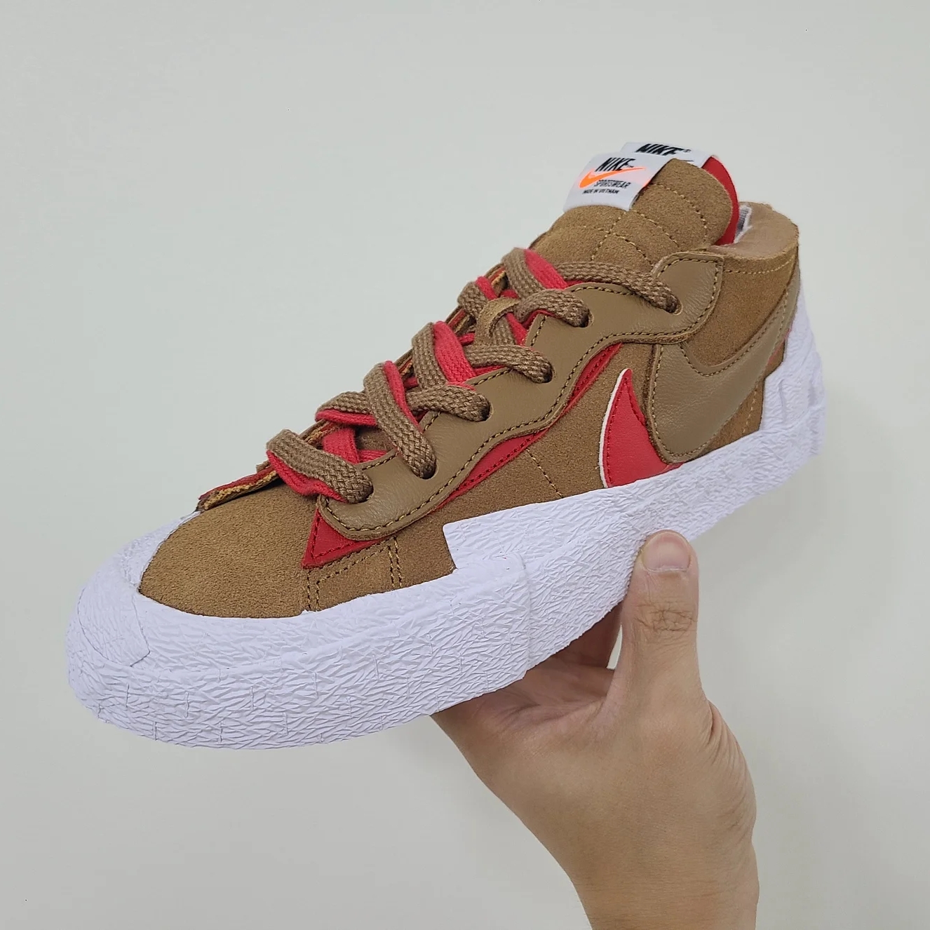 Nike x Sacai Blazer Low British Tan 착용 스타일 - 1