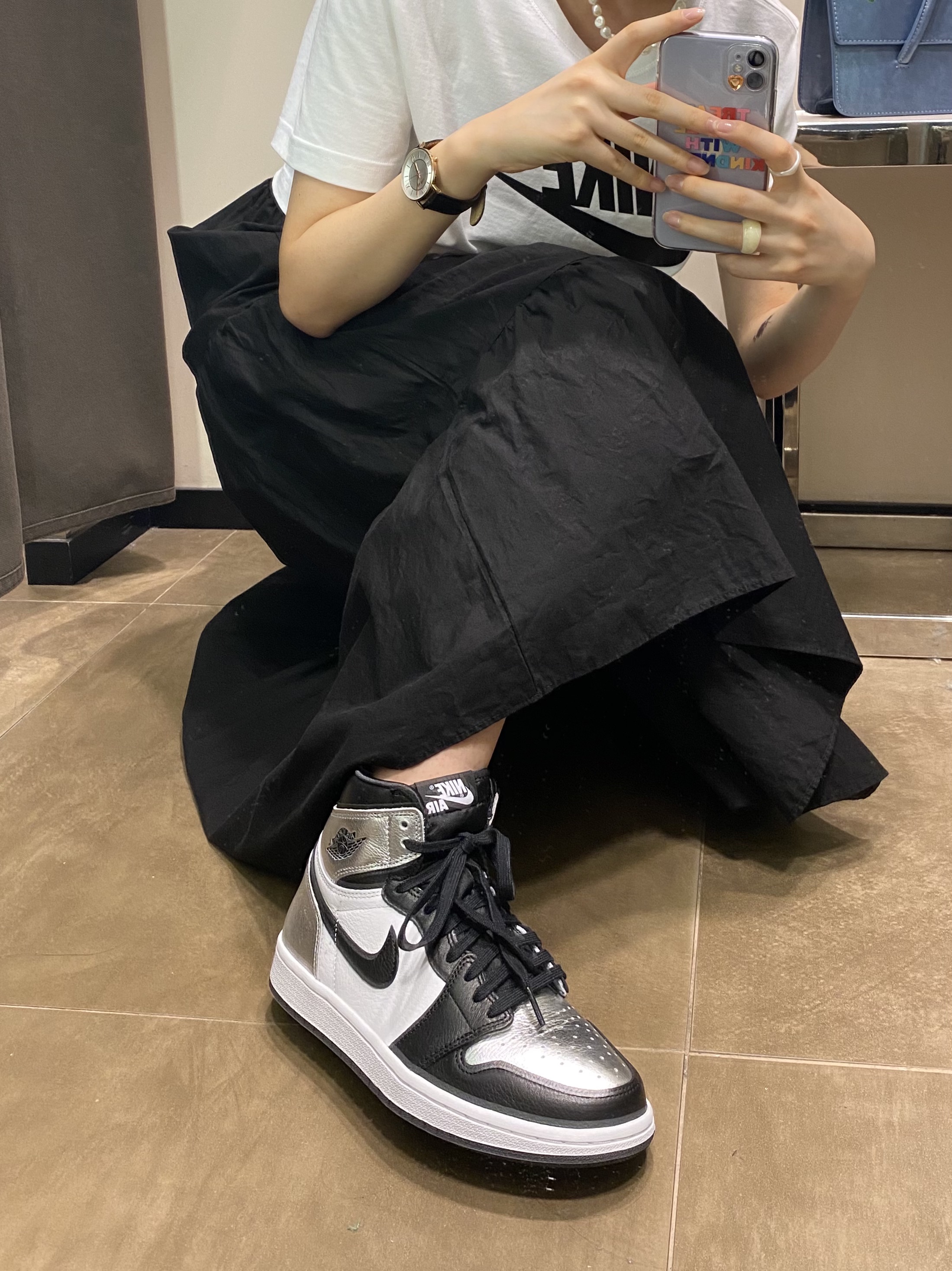 (W) Jordan 1 Retro High OG Silver Toe 착용 스타일 - 3