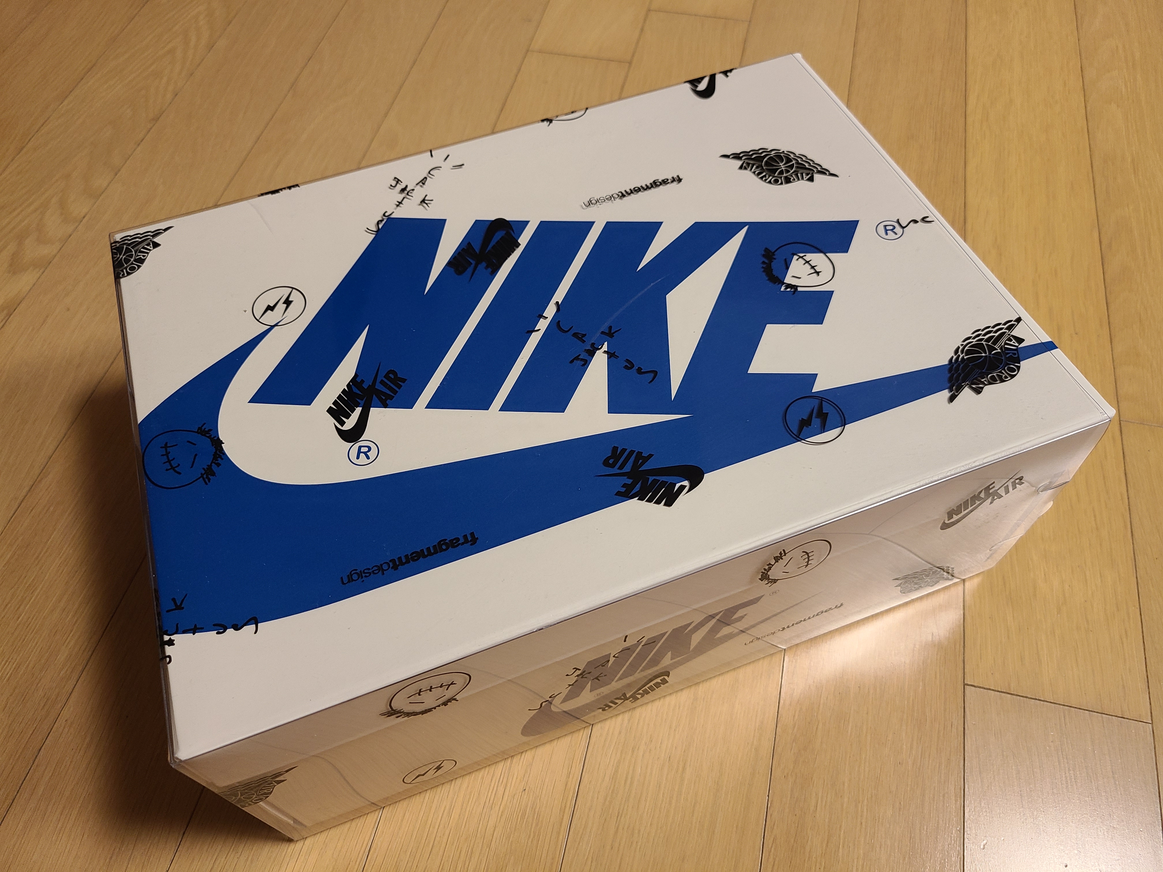 Jordan 1 x Travis Scott x Fragment Retro Low OG SP Military Blue 착용 스타일 - 1