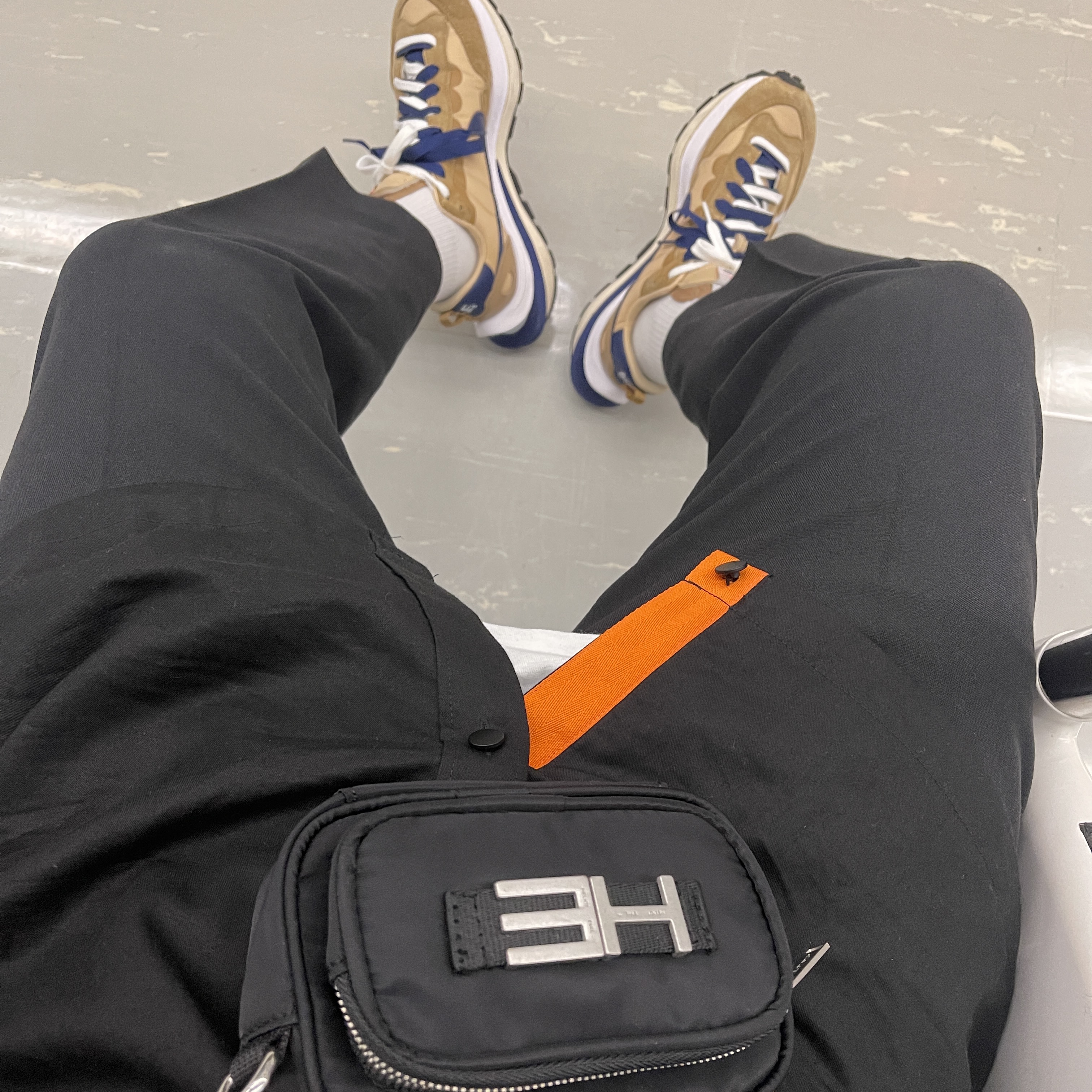 Nike x Sacai VaporWaffle Sesame and Blue Void 착용 스타일 - 1