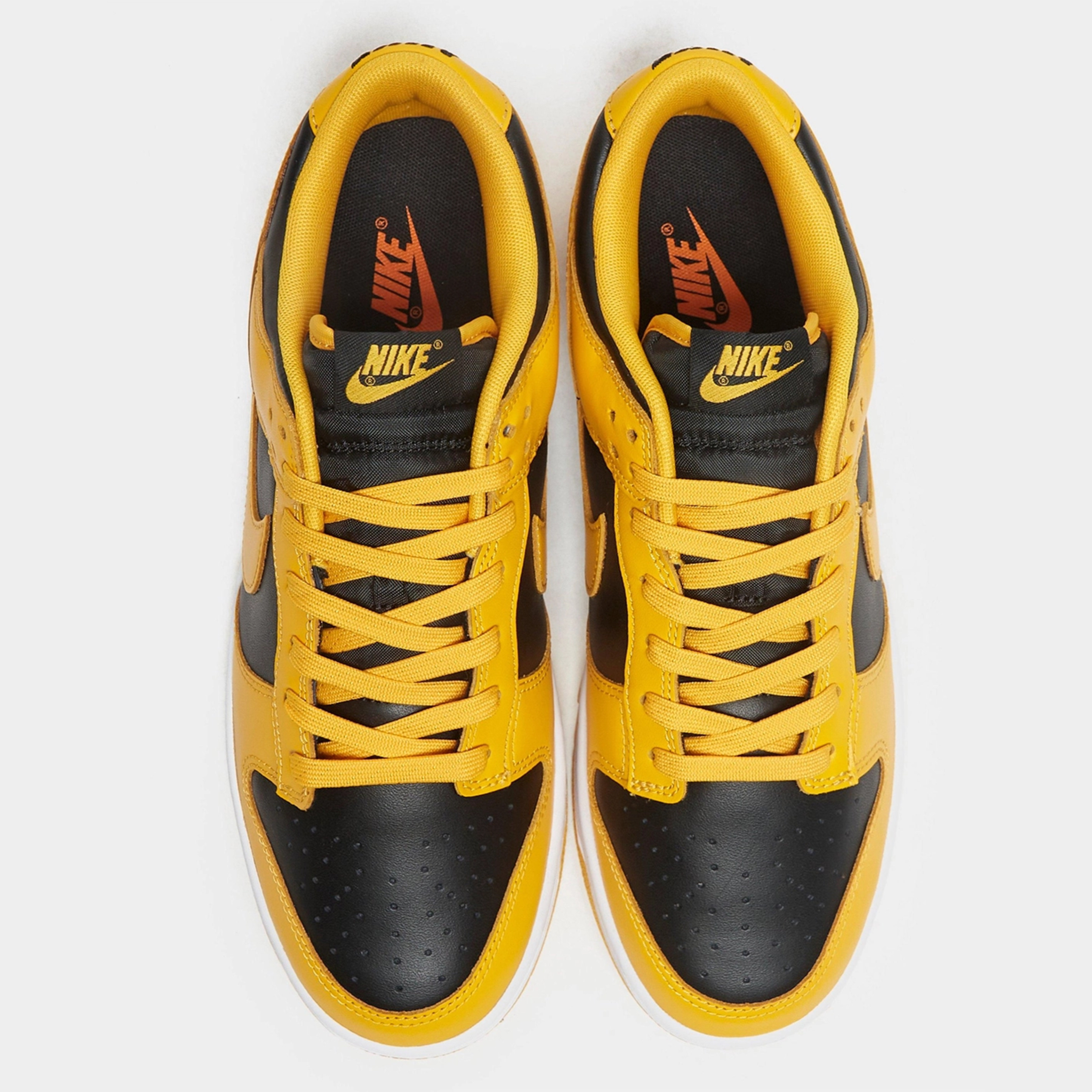 Nike Dunk Low Retro Championship Goldenrod 착용 스타일 - 4