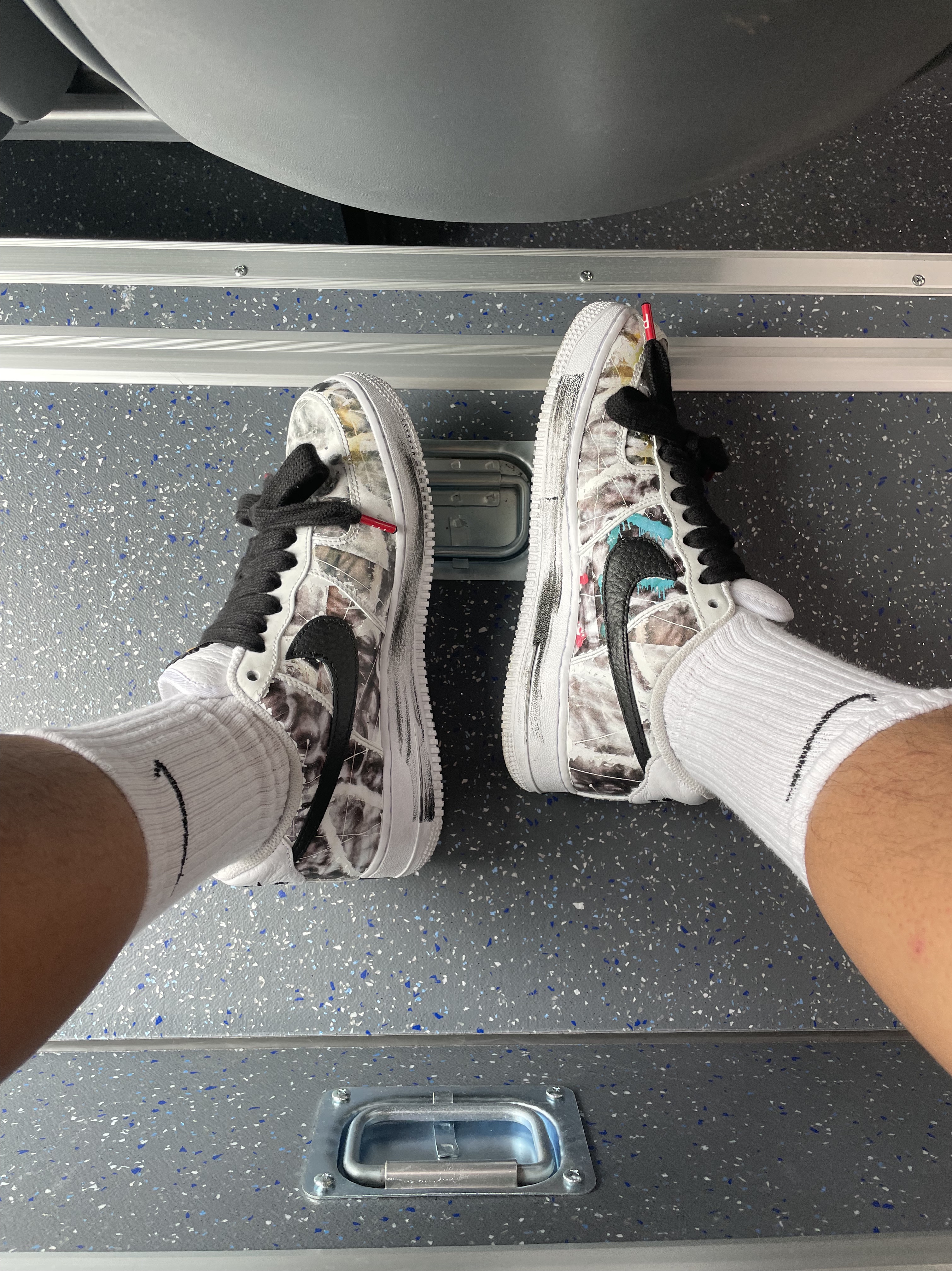 Nike x Peaceminusone Air Force 1 Low Para-Noise 2.0 착용 스타일 - 2