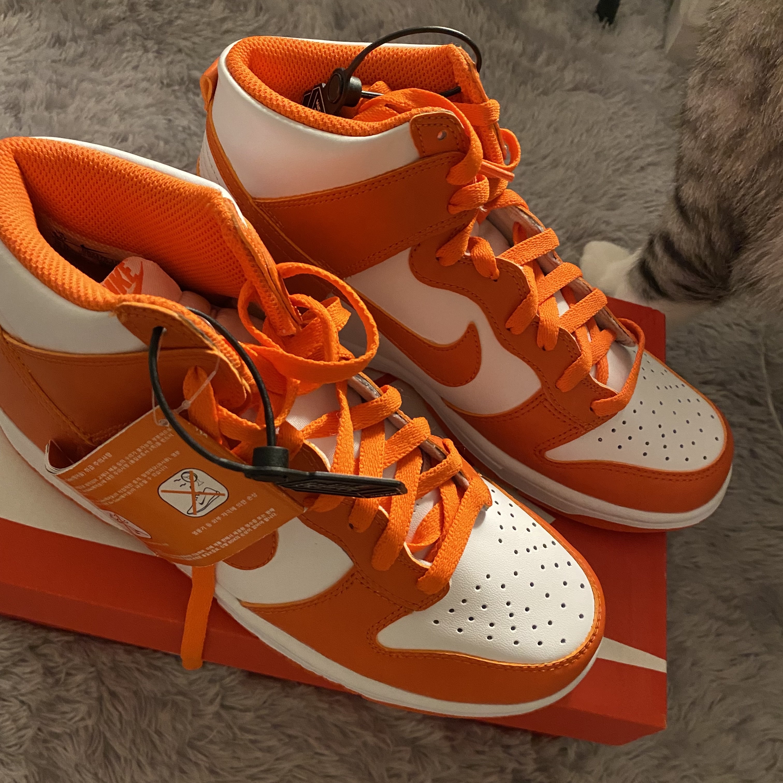 (GS) Nike Dunk High Orange Blaze 착용 스타일 - 2
