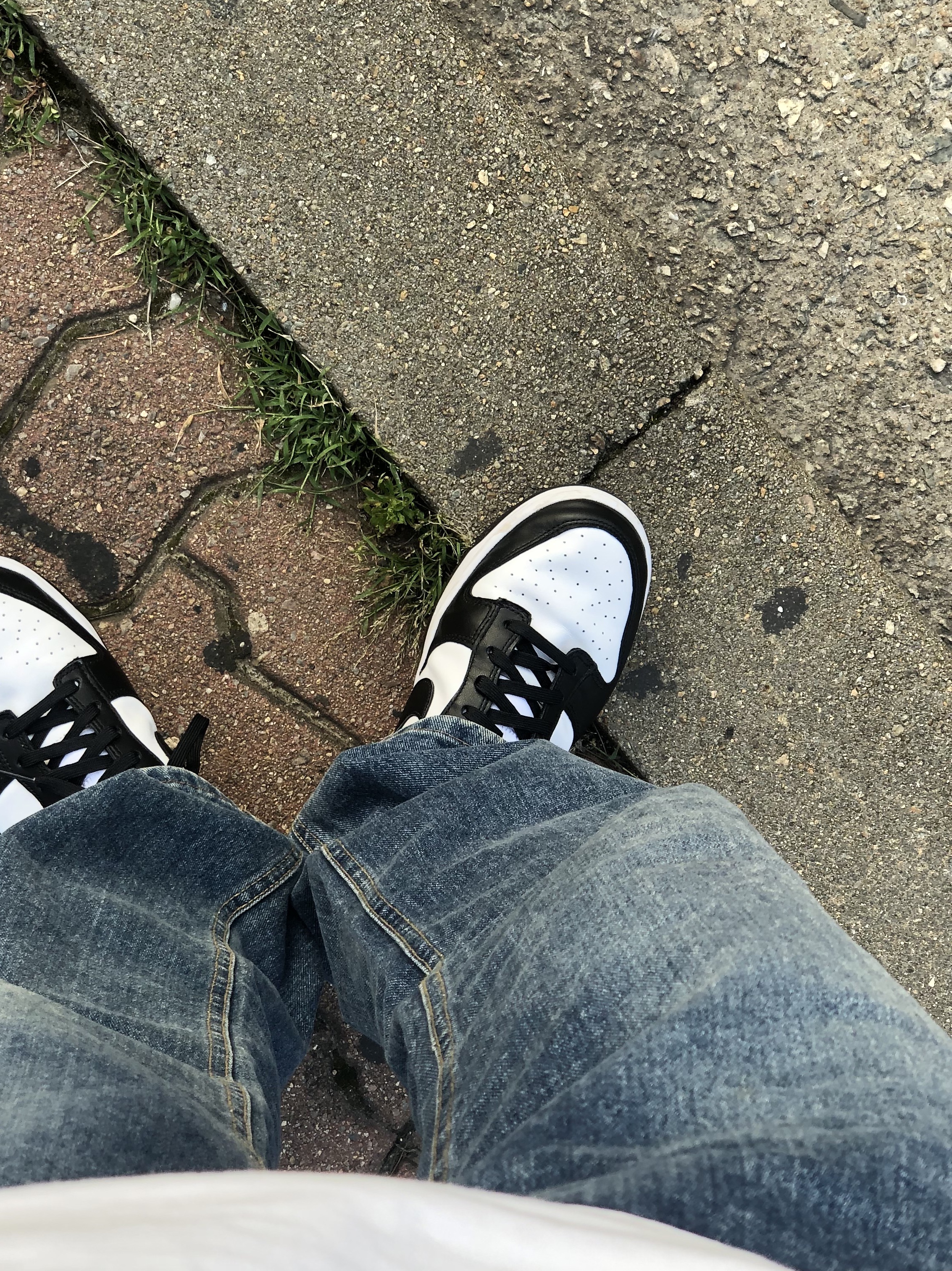 Nike Dunk Low Retro Black 착용 스타일 - 2