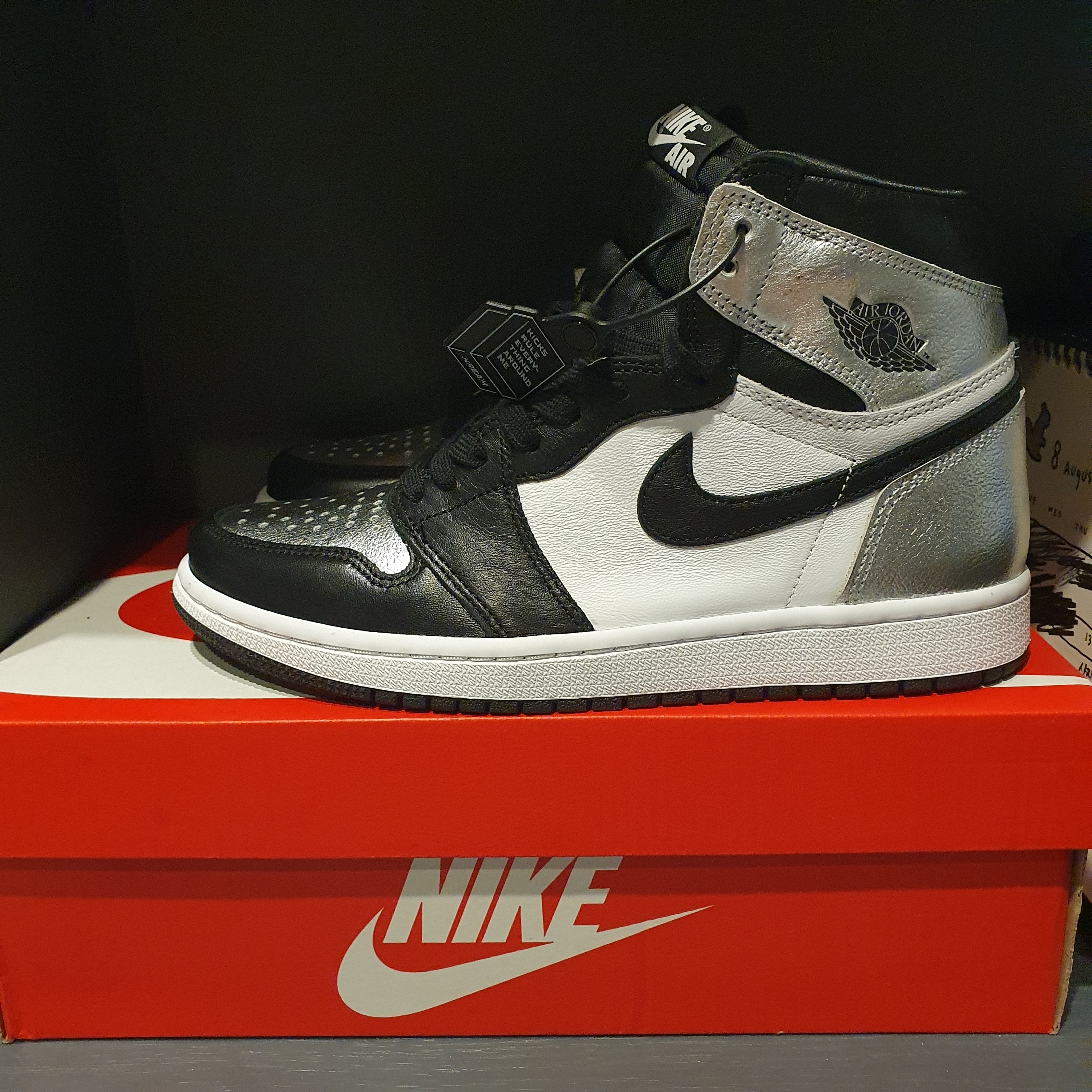 (W) Jordan 1 Retro High OG Silver Toe 착용 스타일