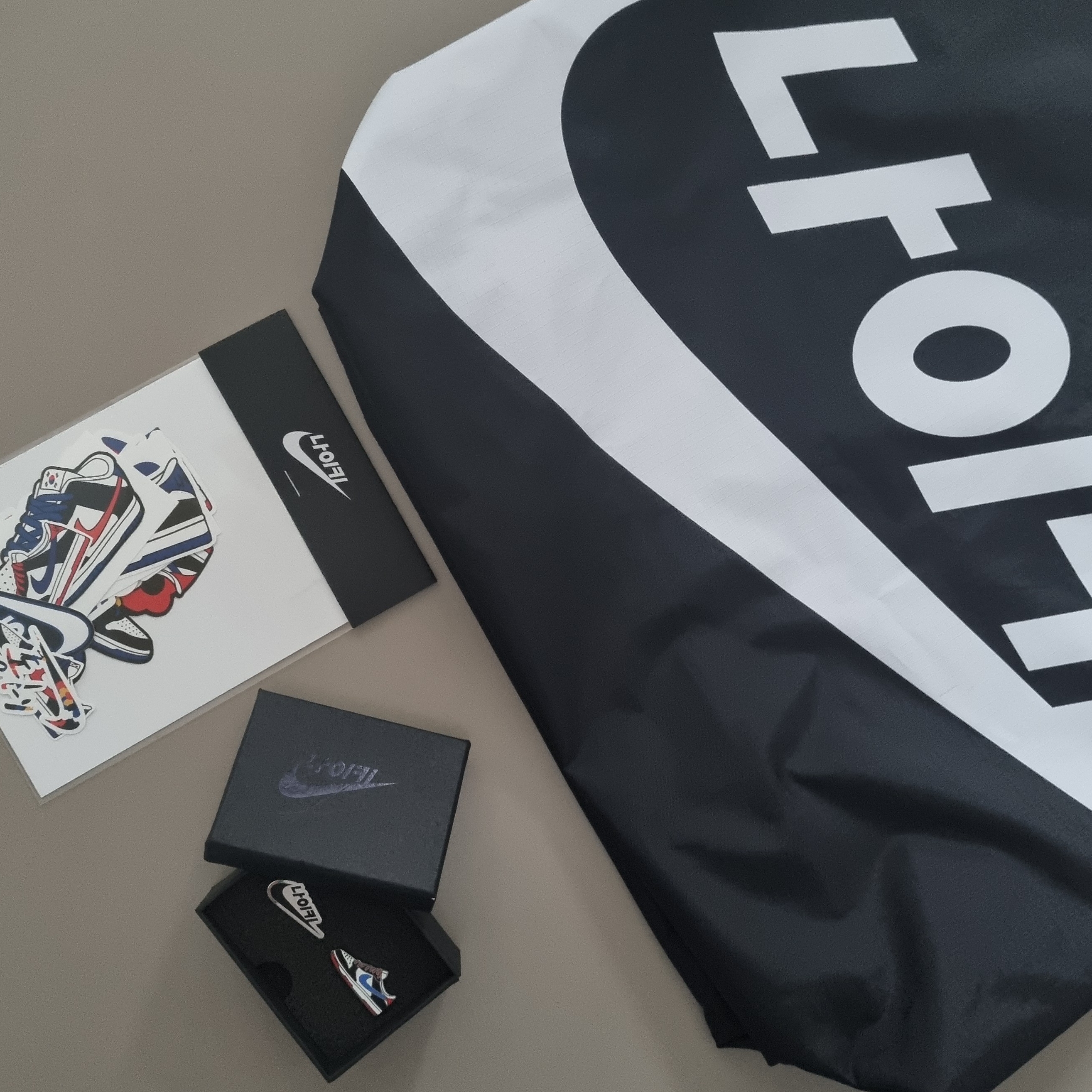 Nike Dunk Low SE Seoul (With Special Gift) 착용 스타일 - 3