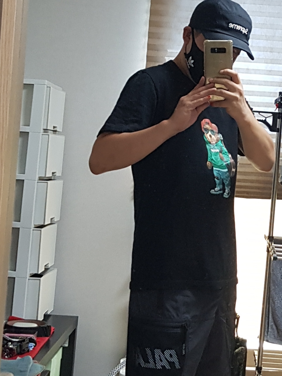 Palace Mesh Pocket Shell Shorts Black - 21SS 착용 스타일