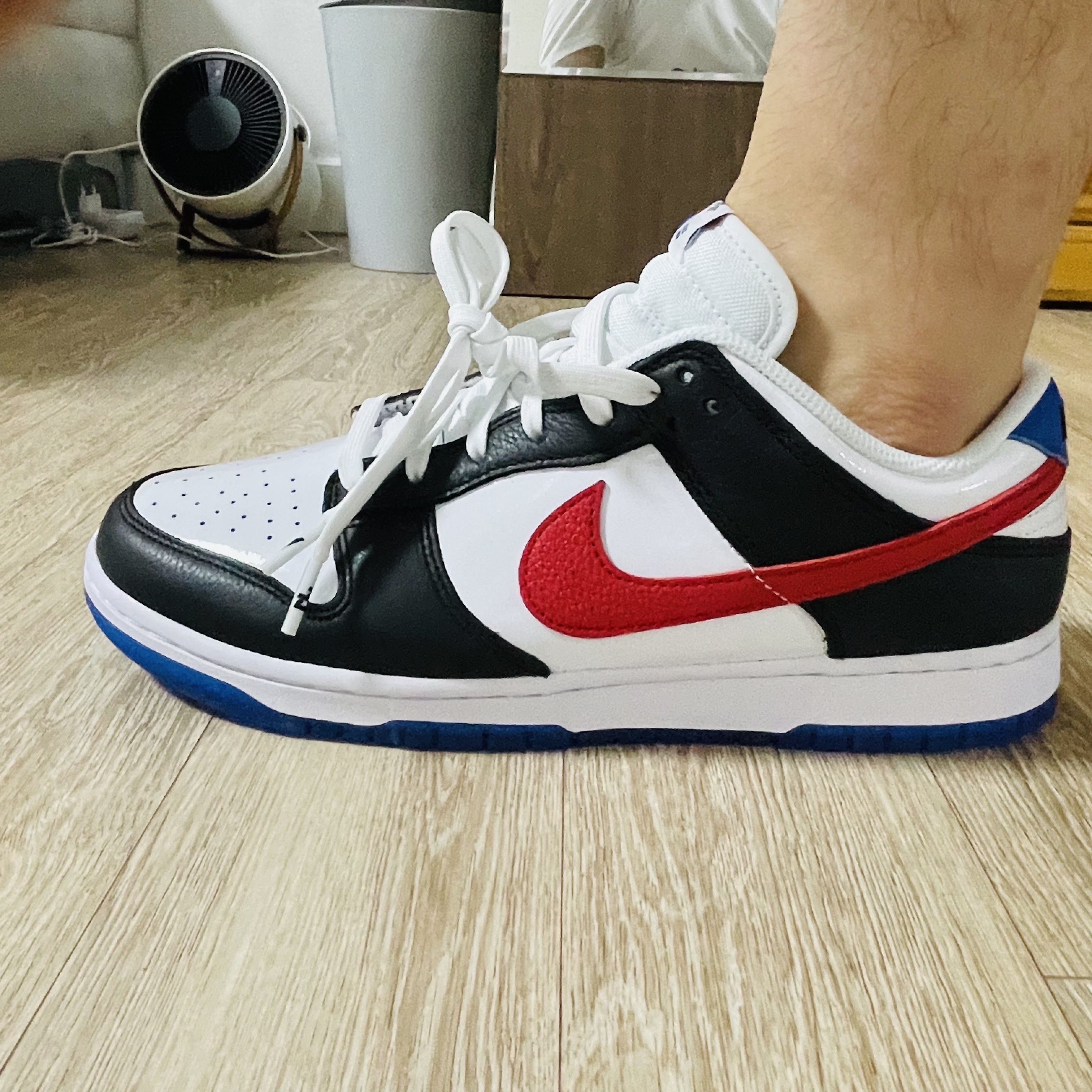 Nike Dunk Low SE Seoul (With Special Gift) 착용 스타일 - 5