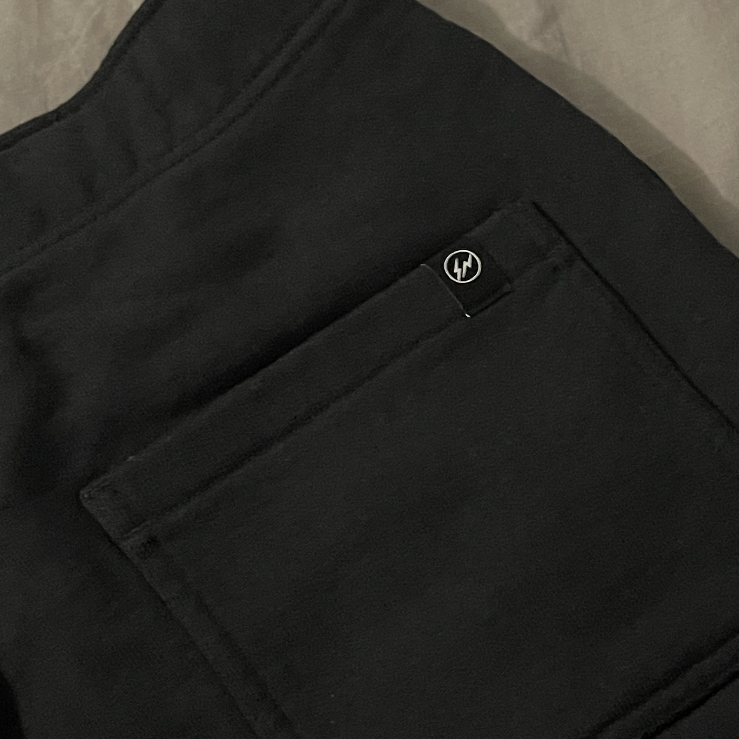 Jordan x Travis Scott x Fragment Shorts Black (DJ0617-010) 착용 스타일 - 4