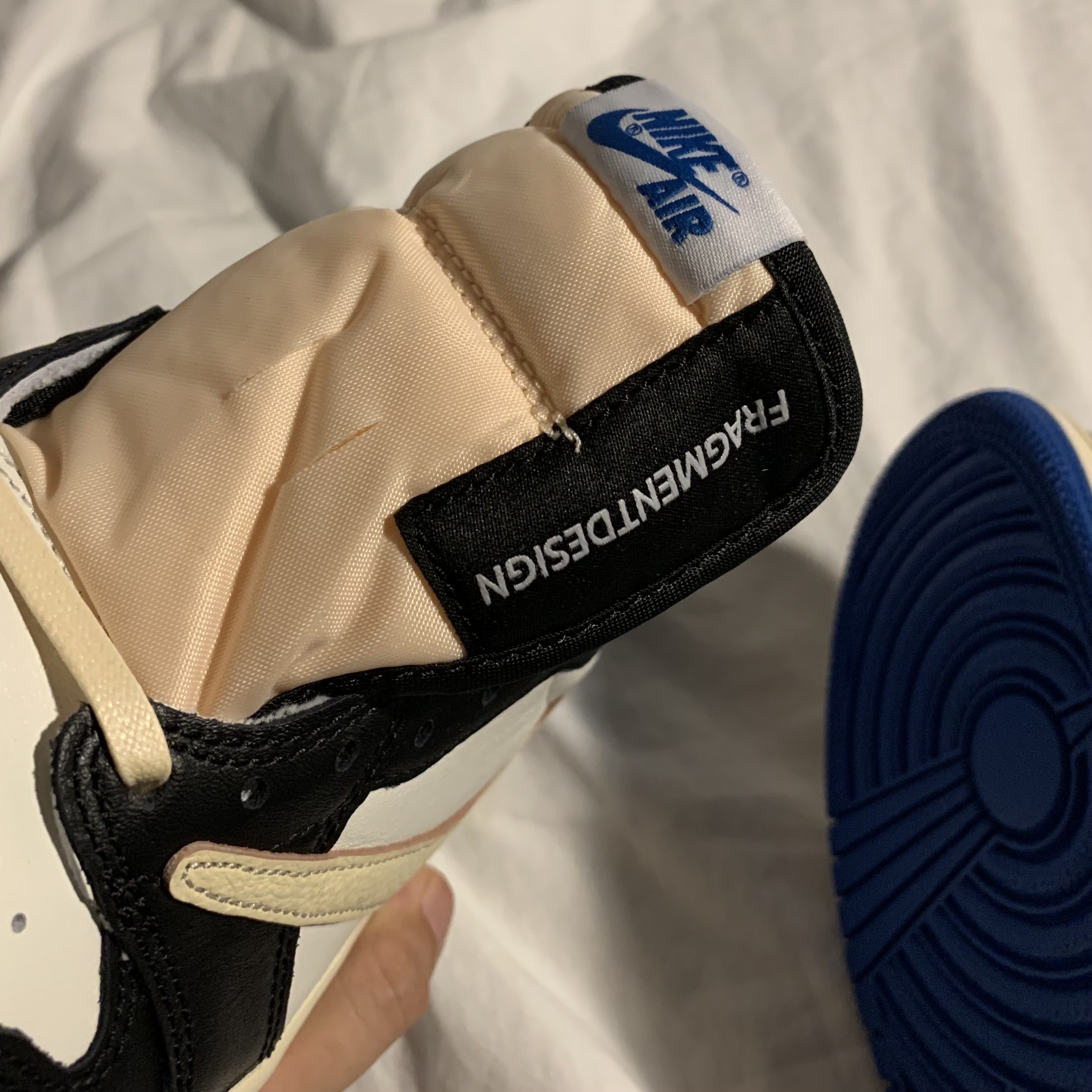 Jordan 1 x Travis Scott x Fragment Retro Low OG SP Military Blue 착용 스타일 - 3