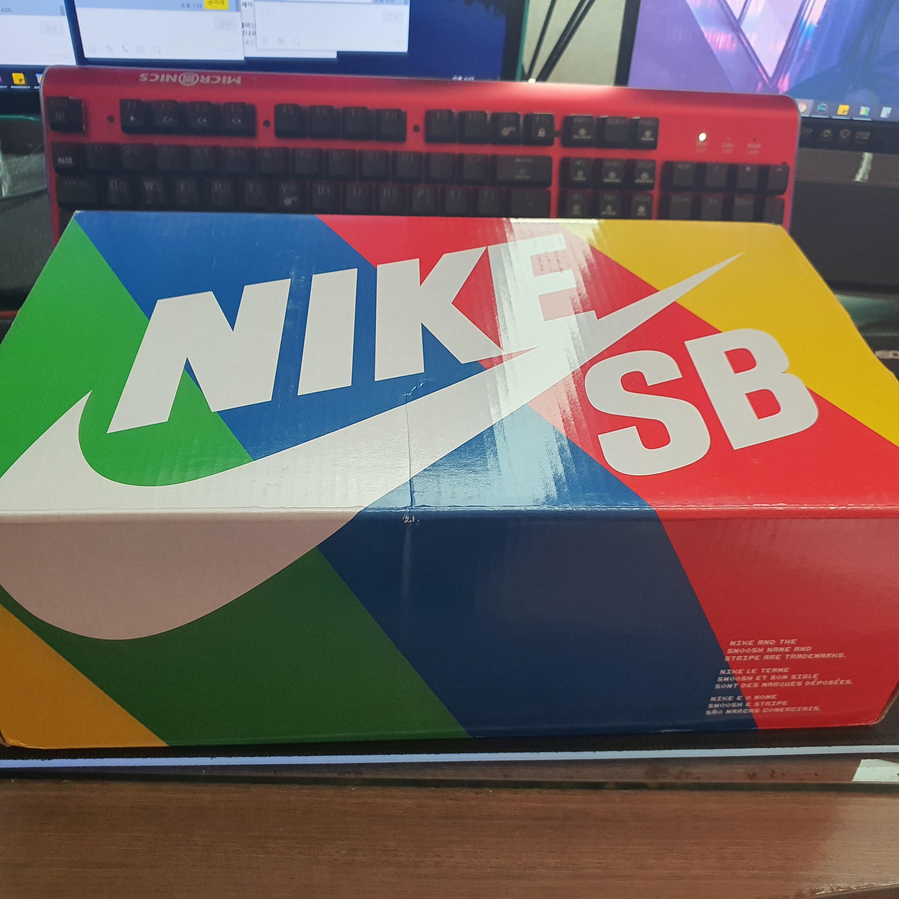 Nike x Parra SB Dunk Low Pro Abstract Art 착용 스타일 - 5