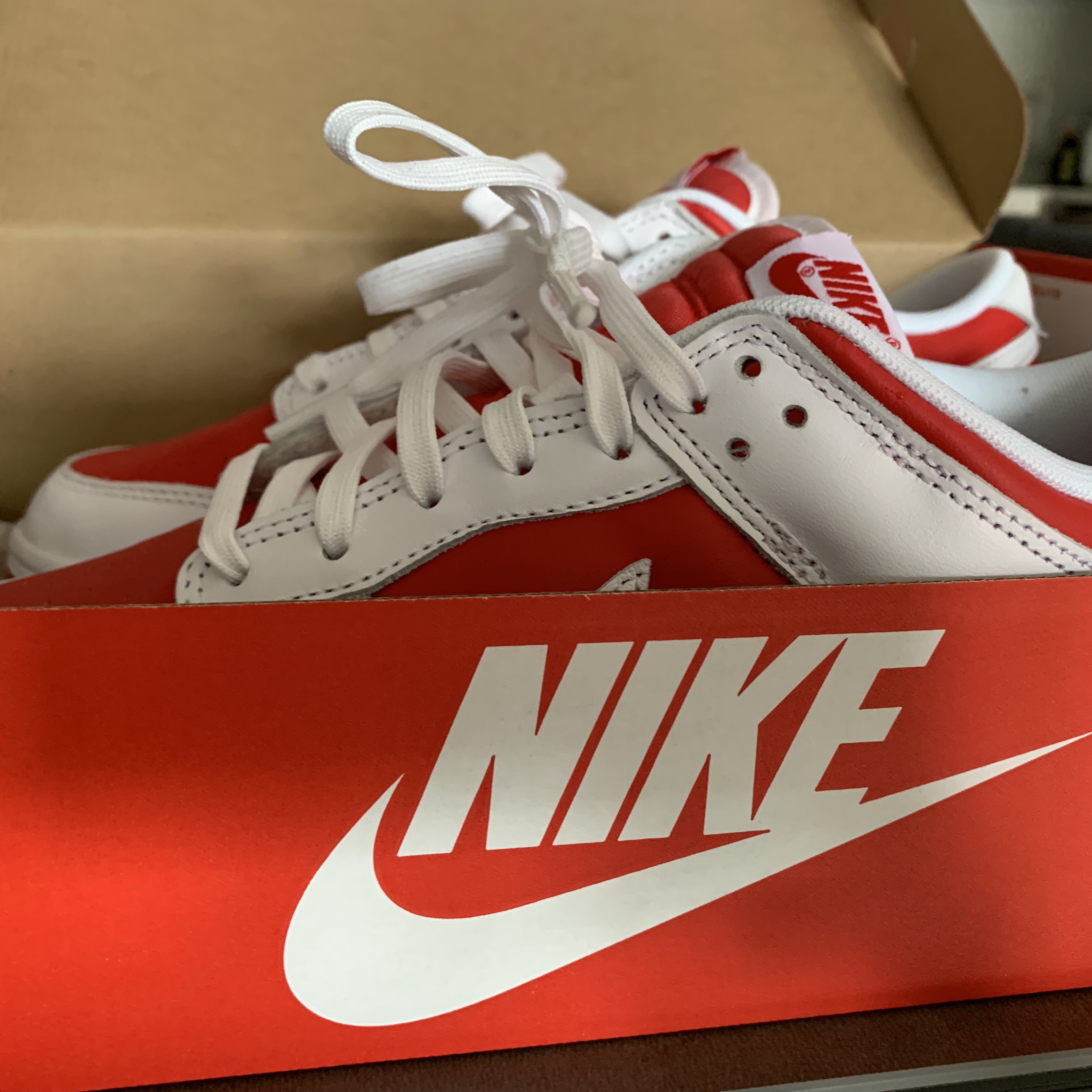Nike Dunk Low Retro Championship Red 착용 스타일 - 4