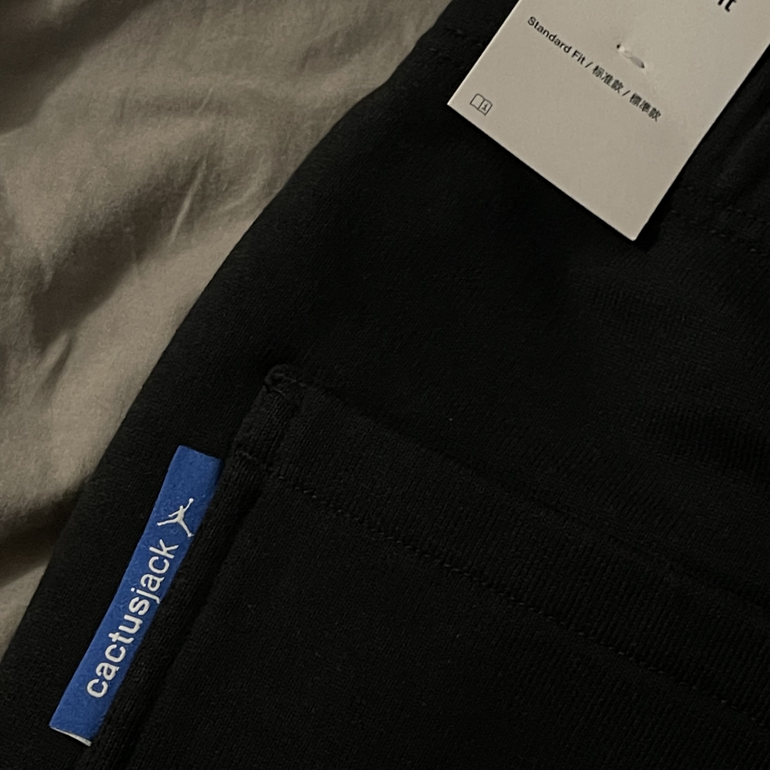 Jordan x Travis Scott x Fragment Shorts Black (DJ0617-010) 착용 스타일 - 3