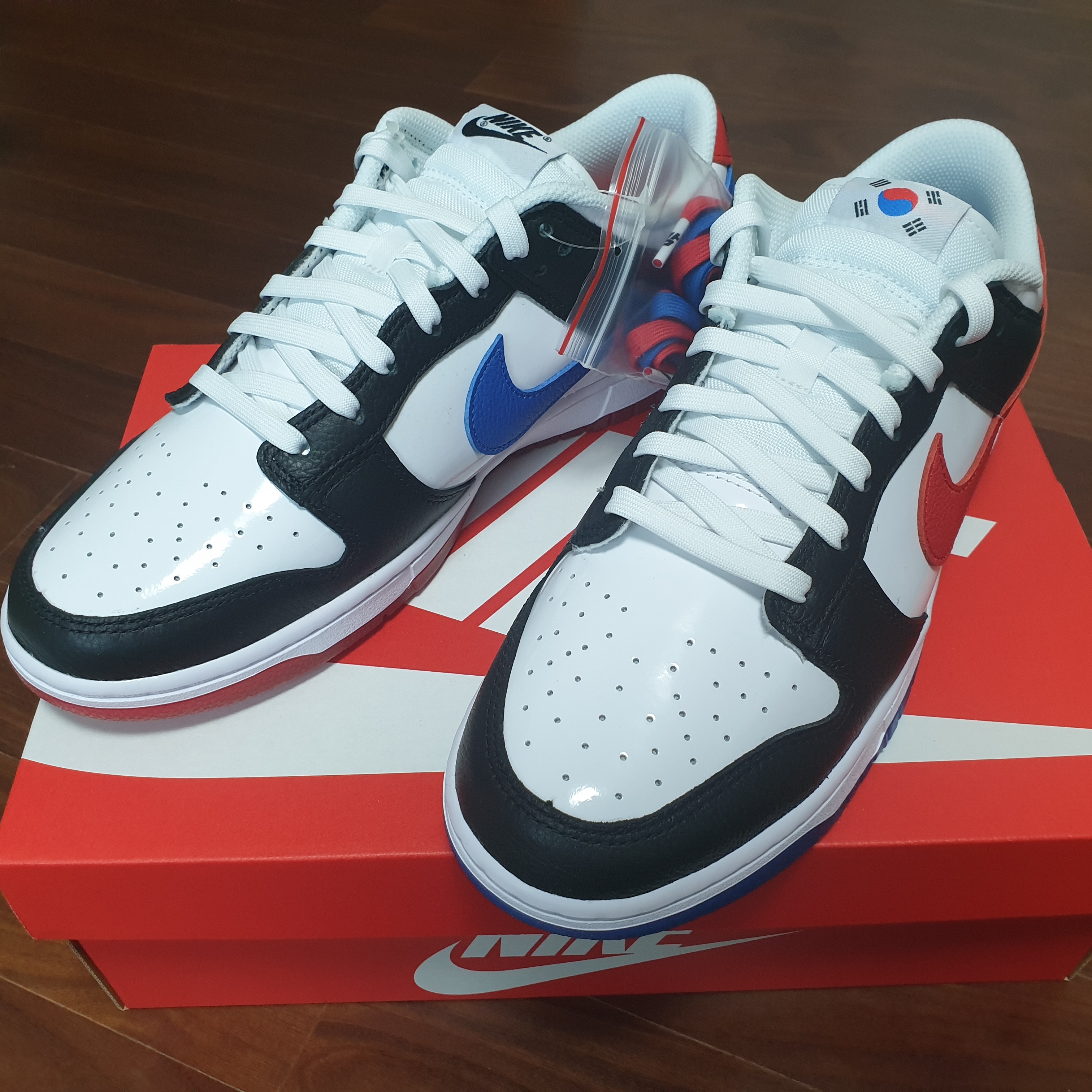 Nike Dunk Low SE Seoul 착용 스타일