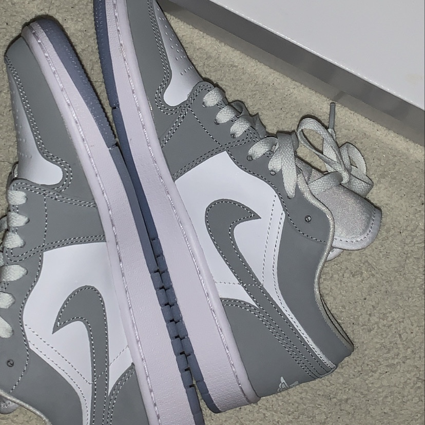 (W) Jordan 1 Low White Wolf Grey 착용 스타일