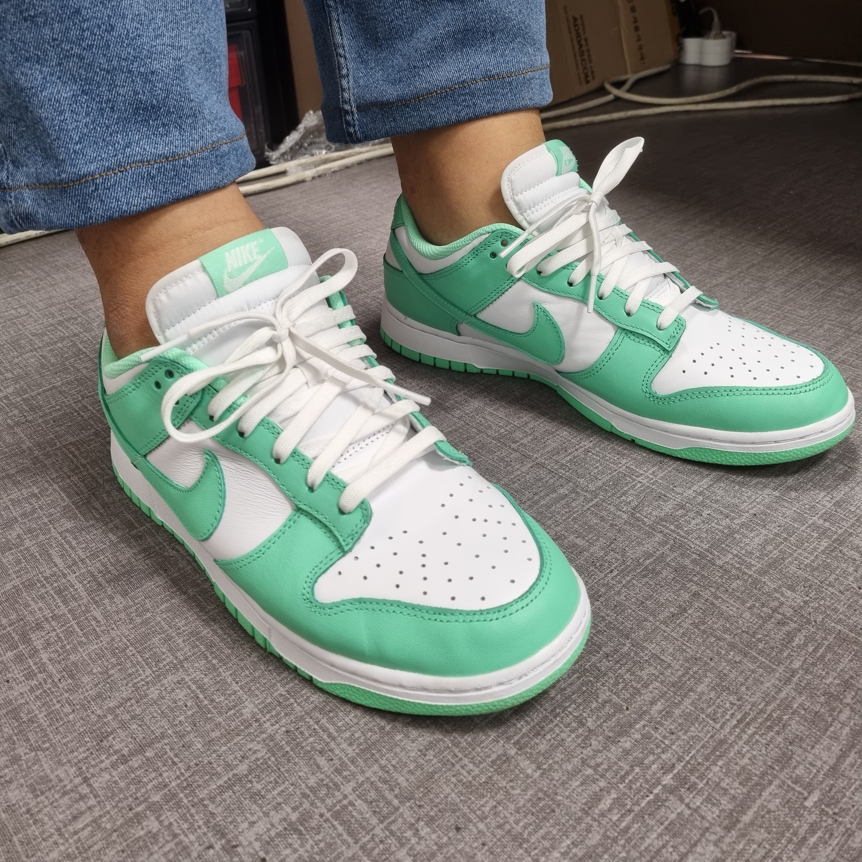 (W) Nike Dunk Low Green Glow 착용 스타일