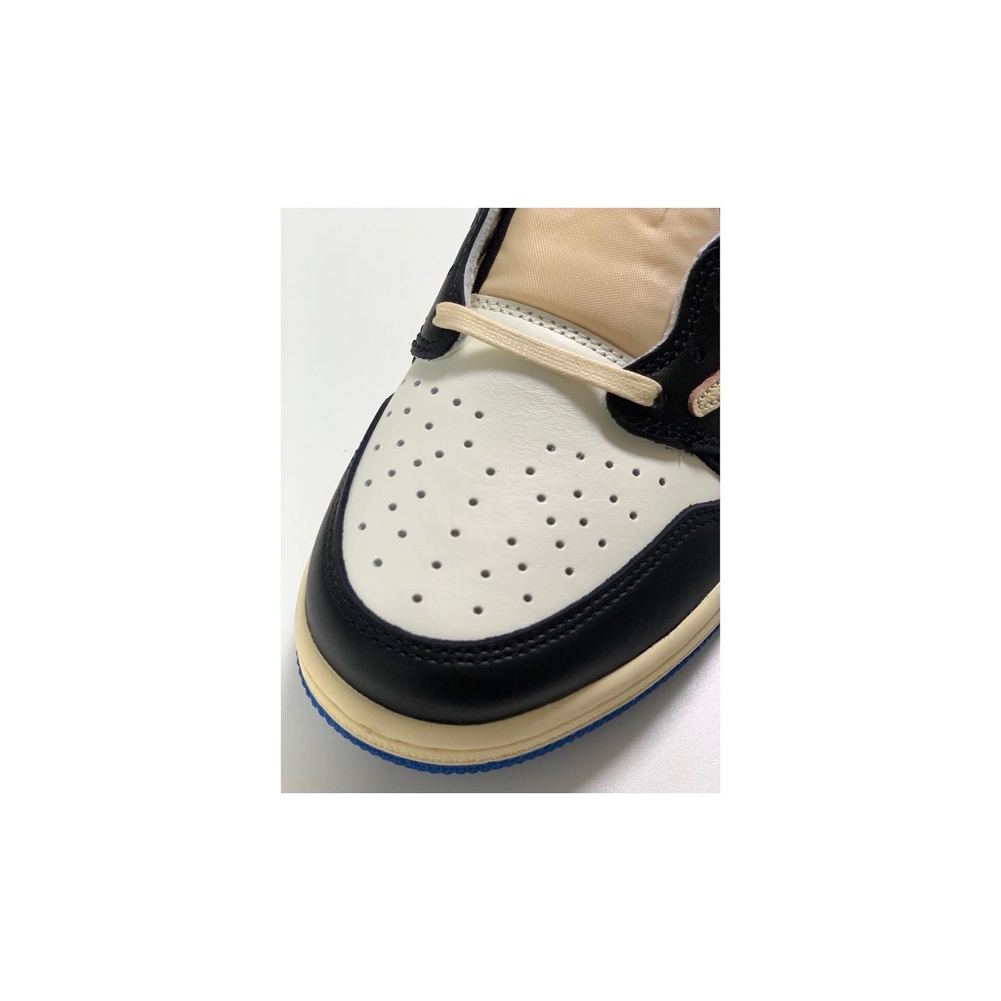 Jordan 1 x Travis Scott x Fragment Retro Low OG SP Military Blue 착용 스타일 - 1