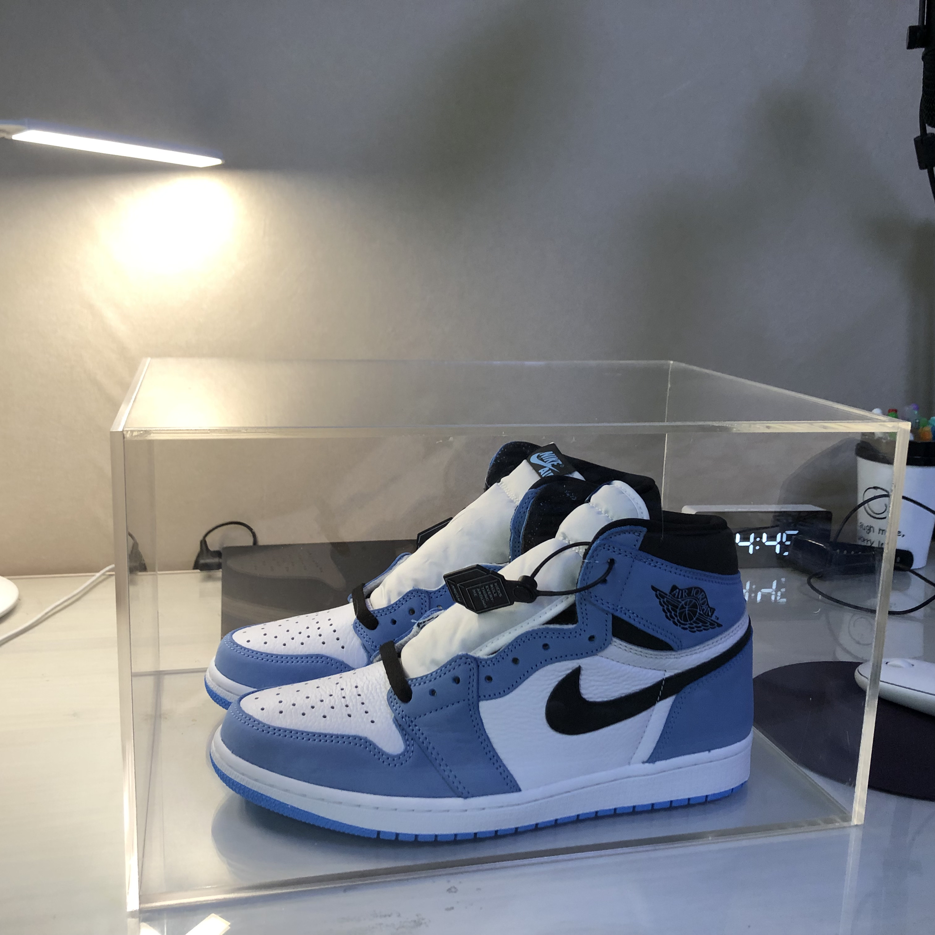 Jordan 1 Retro High OG University Blue 착용 스타일