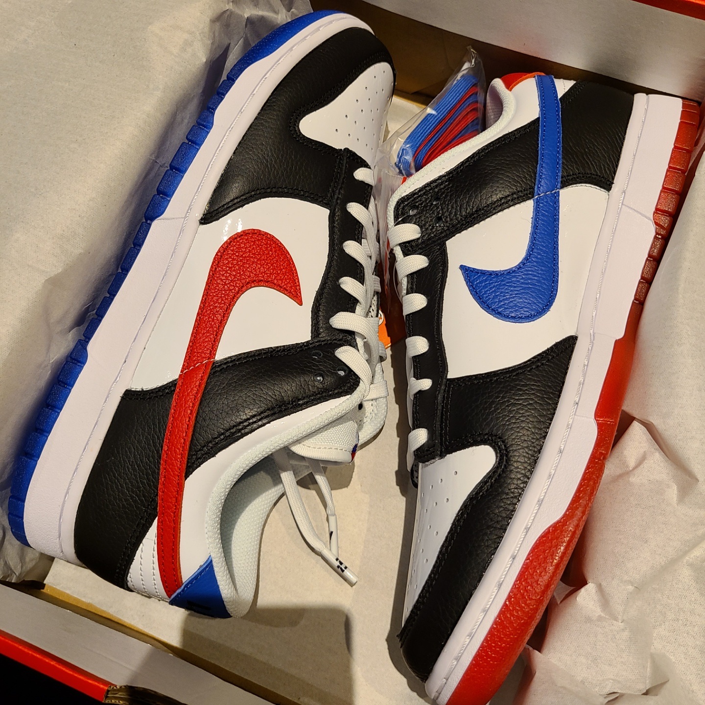 Nike Dunk Low SE Seoul (With Special Gift) 착용 스타일 - 3