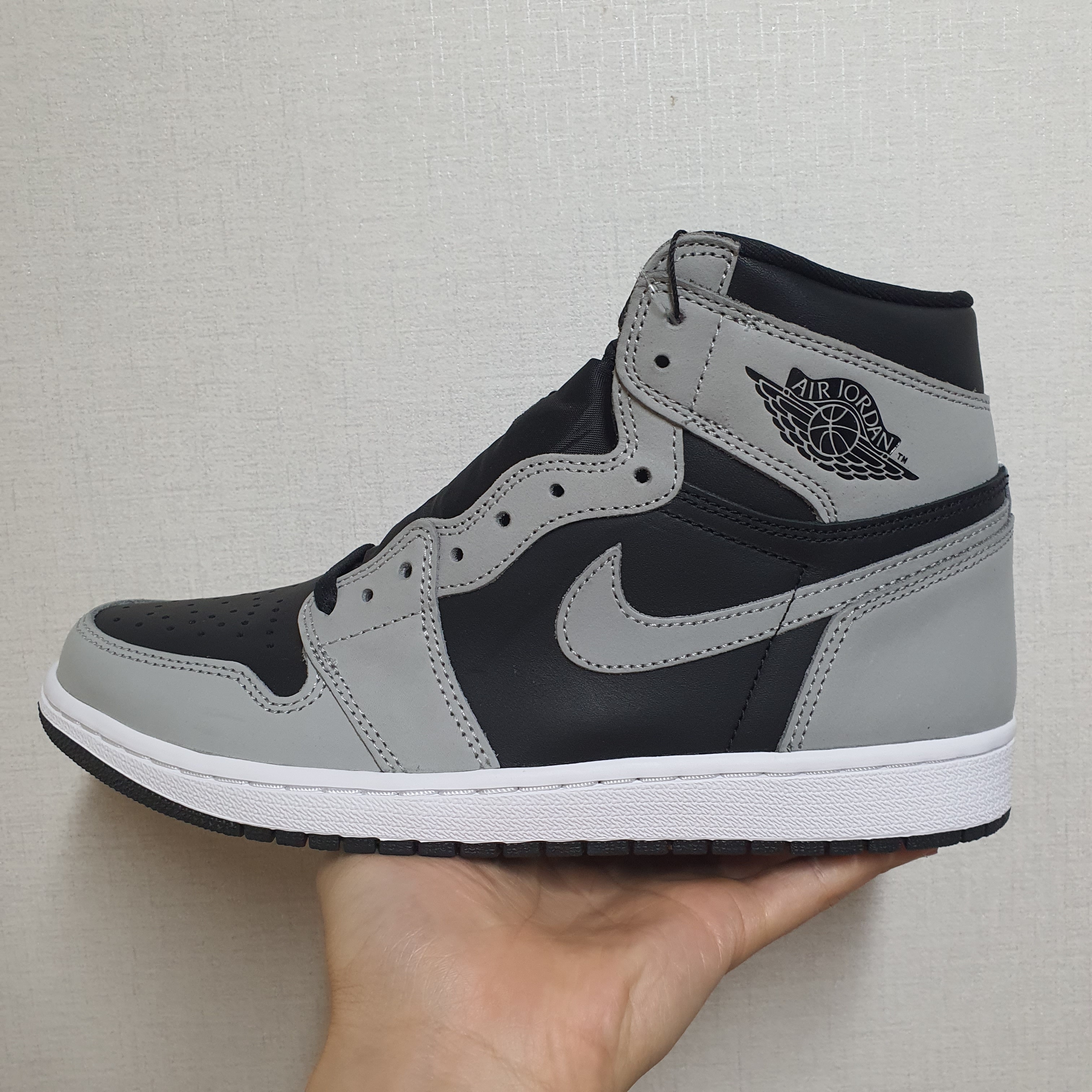 Jordan 1 Retro High OG Shadow 2.0 착용 스타일 - 2