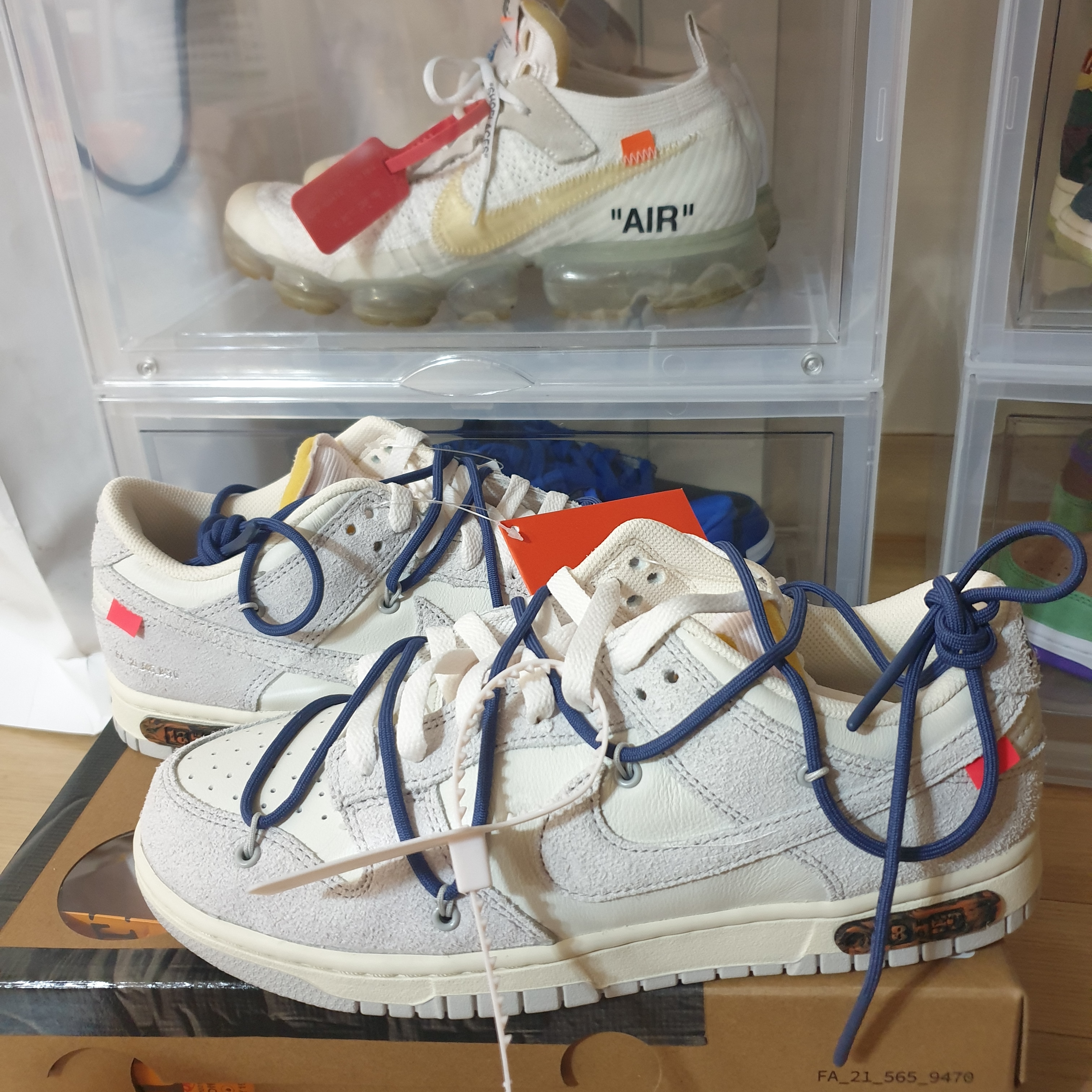 Jordan 1 x Travis Scott x Fragment Retro Low OG SP Military Blue, Nike x Off-White Dunk Low The 50 - Lot 18 착용 스타일 - 2