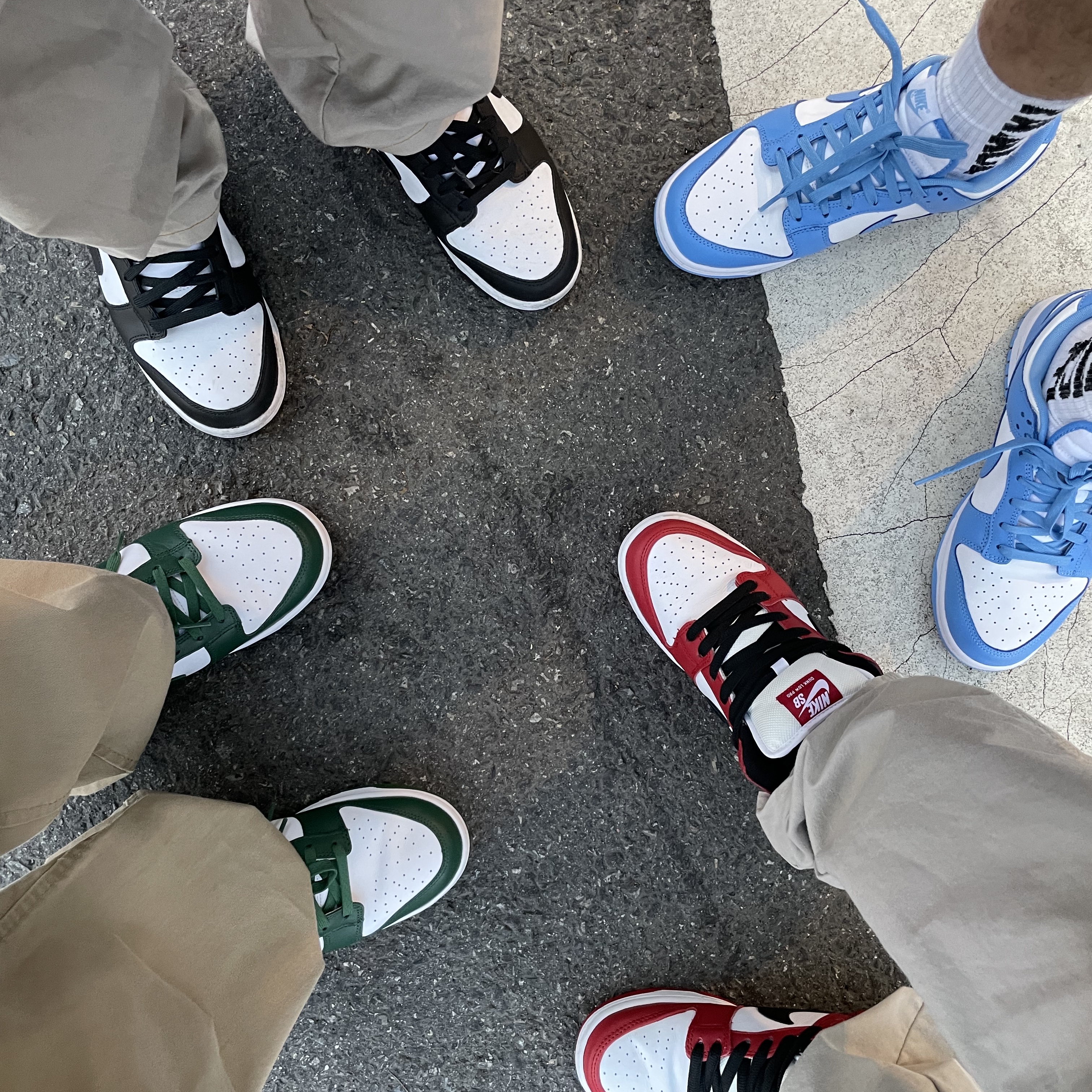 Nike SB Dunk Low Pro Chicago, Nike Dunk Low Retro University Blue 착용 스타일