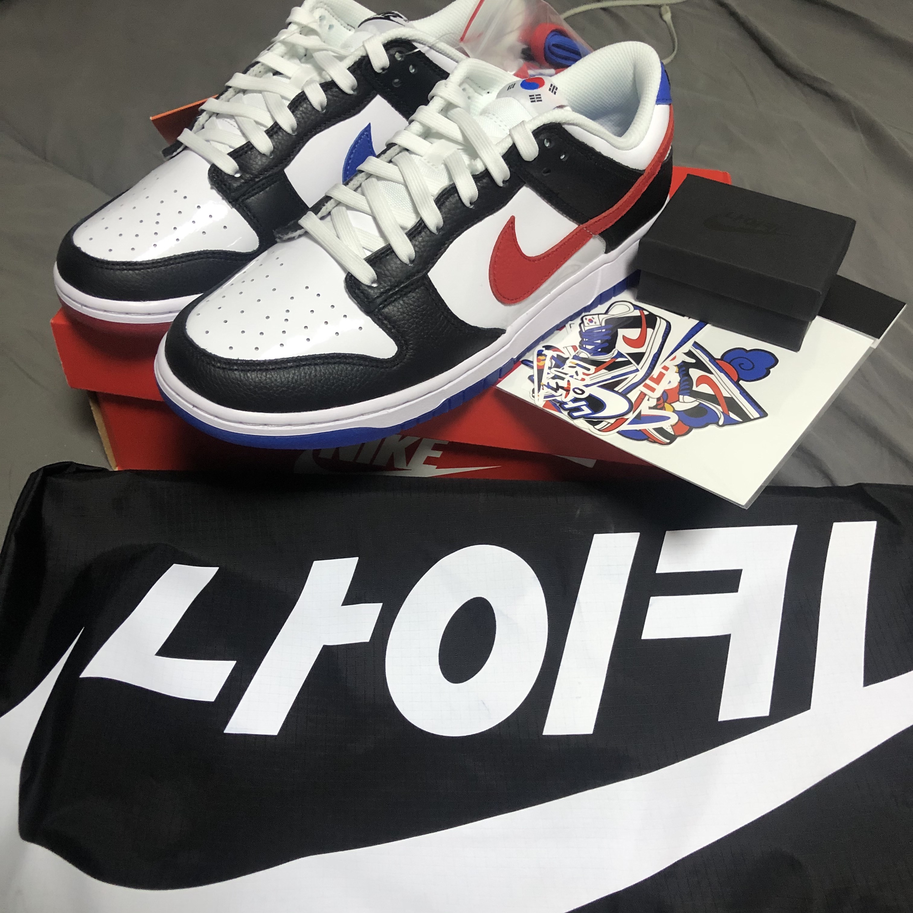 Nike Dunk Low SE Seoul (With Special Gift) 착용 스타일