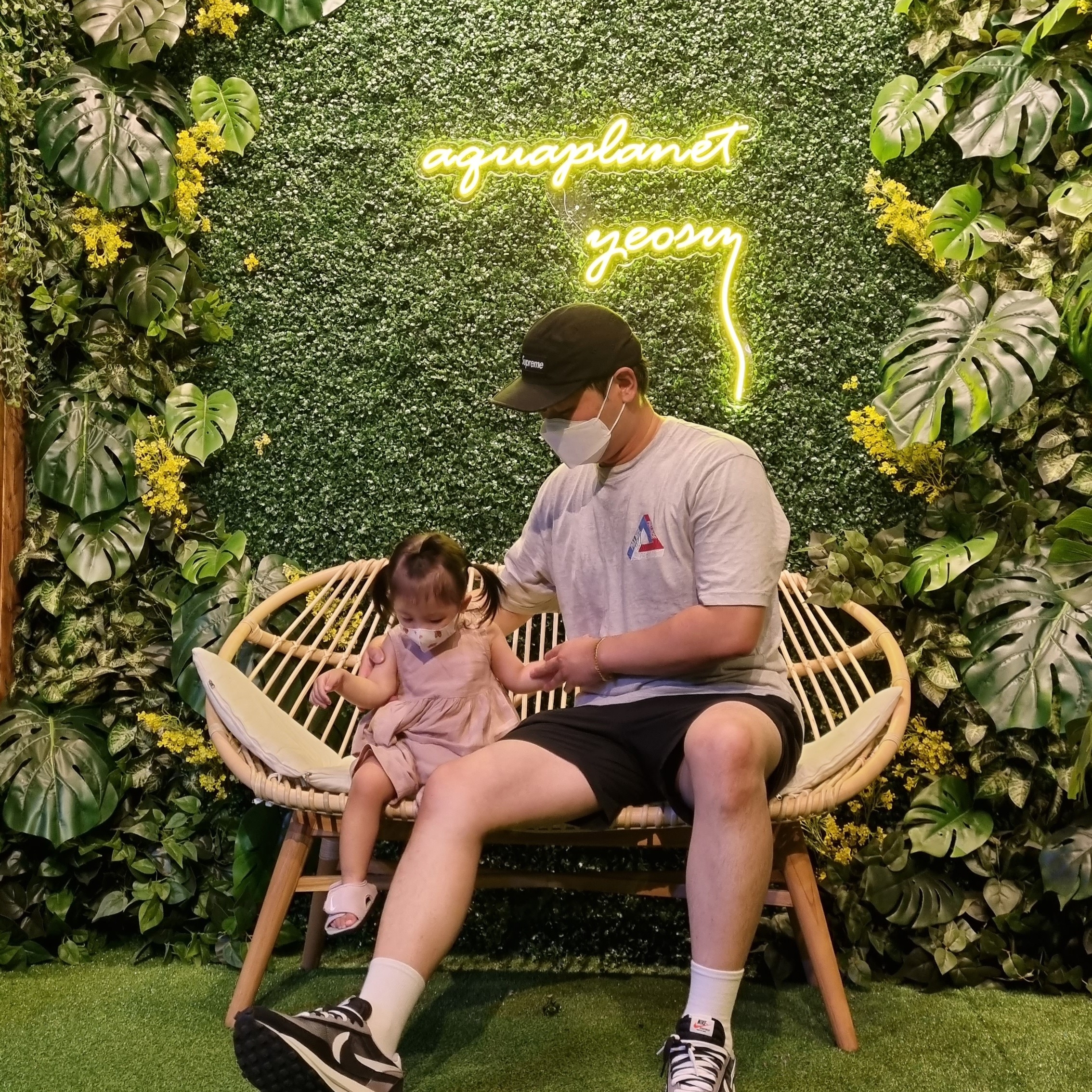 Palace Tri-Tex T-Shirt Grey Marl - 20SS, Nike x Sacai LDWaffle Black 착용 스타일 - 3