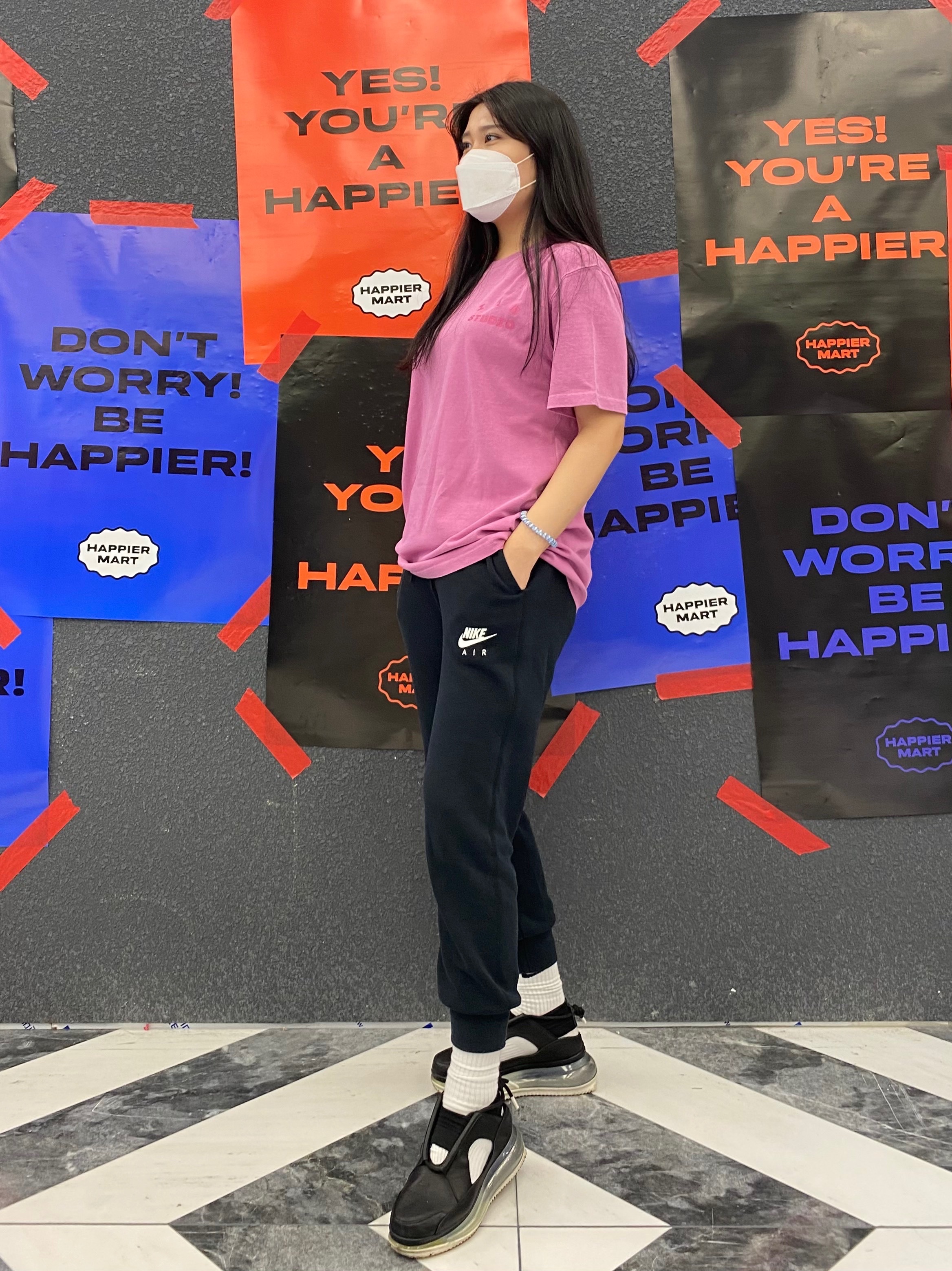 IAB Studio Pigment T-Shirt Magenta, (W) Nike Air Max FF 720 Black 착용 스타일 - 3