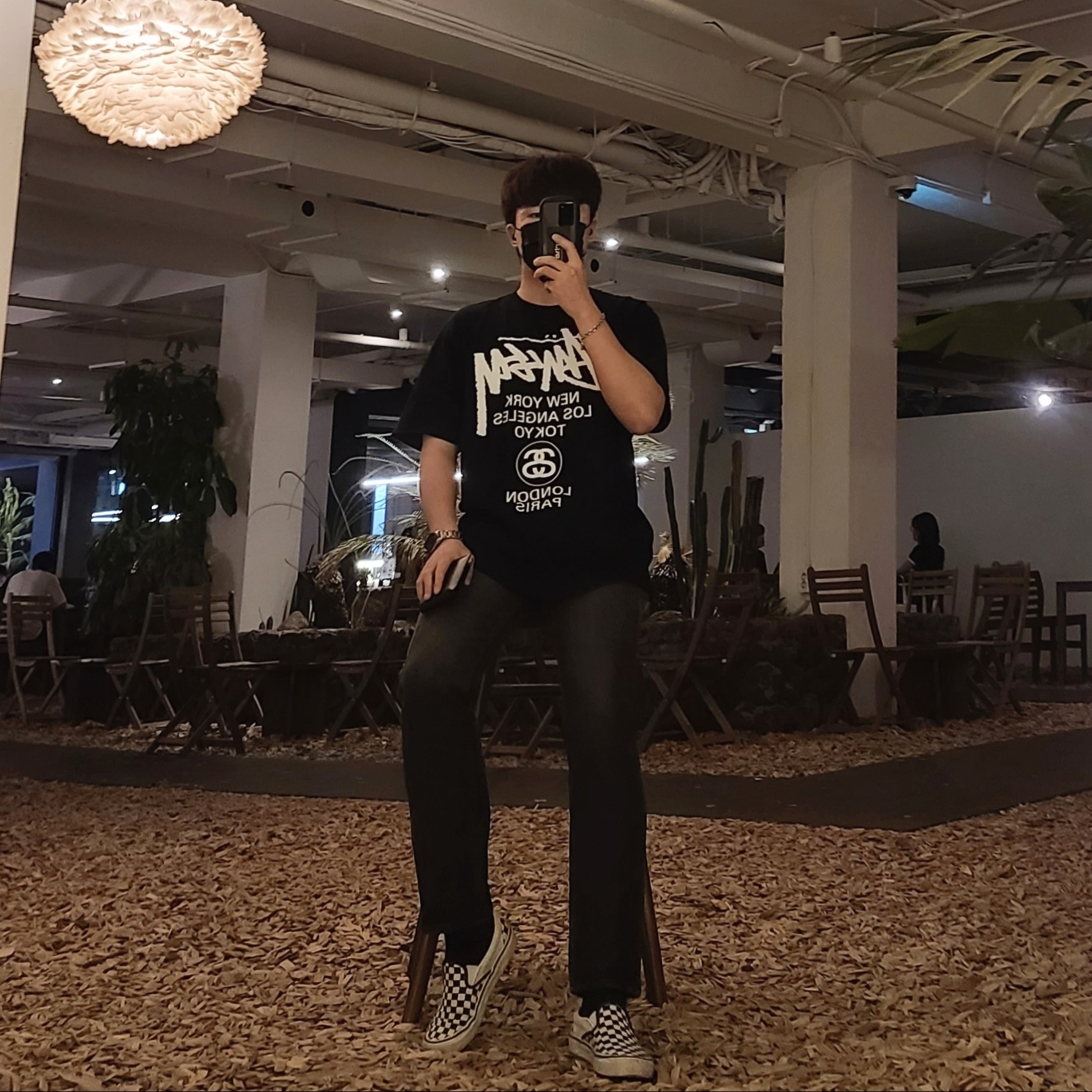 Vans Slip-On 98 DX Anaheim Factory Classic Checkerboard, Stussy World Tour T-Shirt Black 착용 스타일