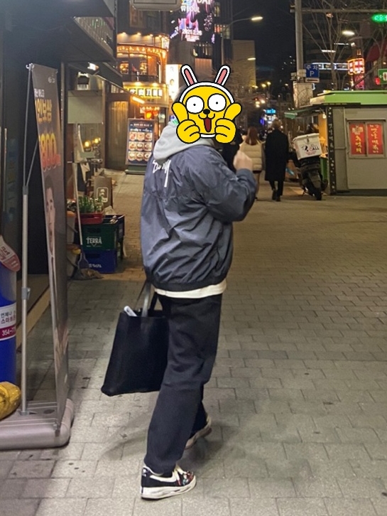 Nike x Stussy Windrunner Jacket Off Noir, Nike x Peaceminusone Air Force 1 Low Para-Noise 착용 스타일