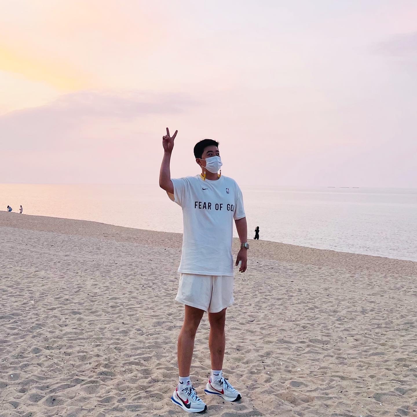 Nike x Sacai VaporWaffle Royal Fuchsia, Nike x Fear of God Basketball Shorts String 착용 스타일