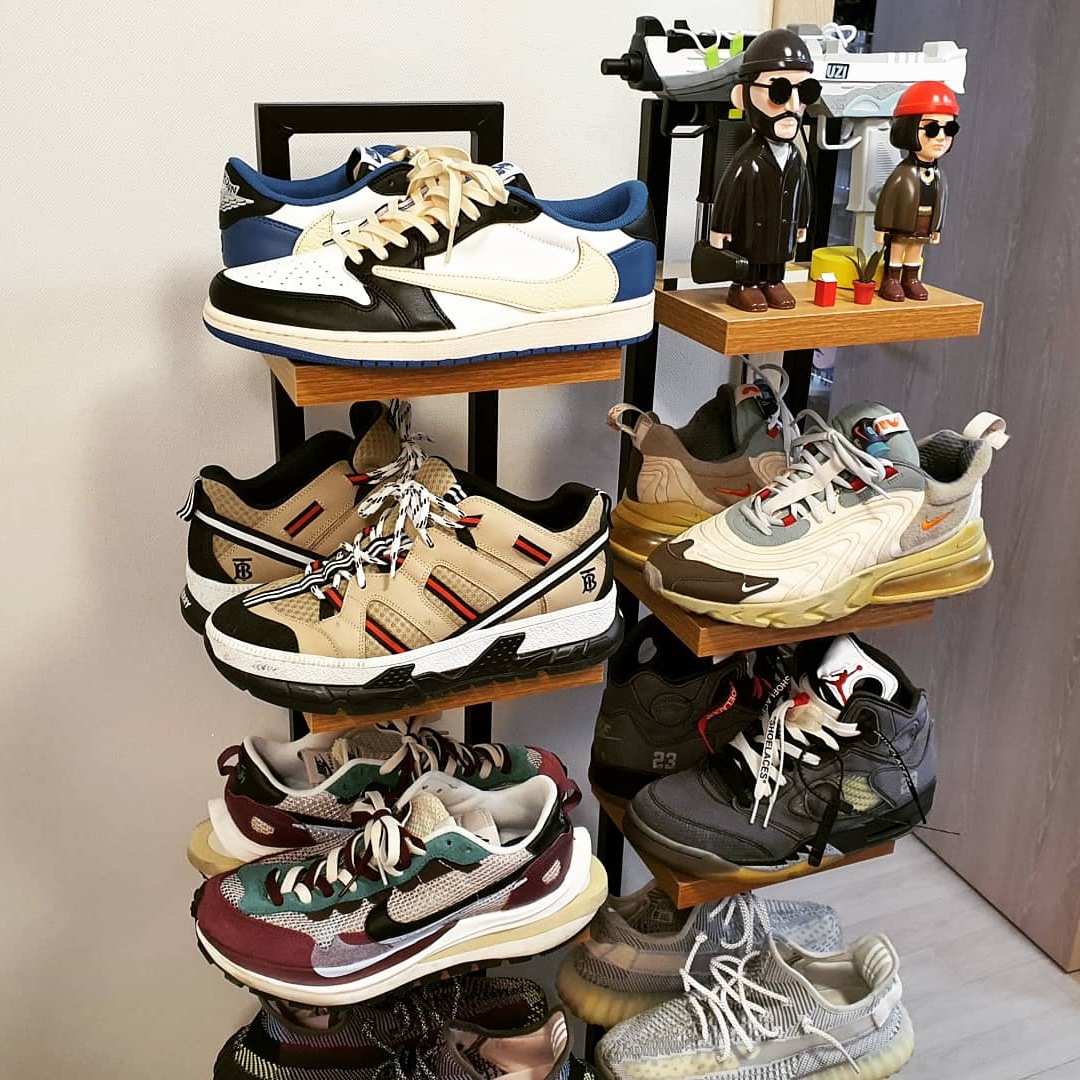 Jordan 1 x Travis Scott x Fragment Retro Low OG SP Military Blue, Nike x Travis Scott Air Max 270 React Cactus Trails 착용 스타일 - 2