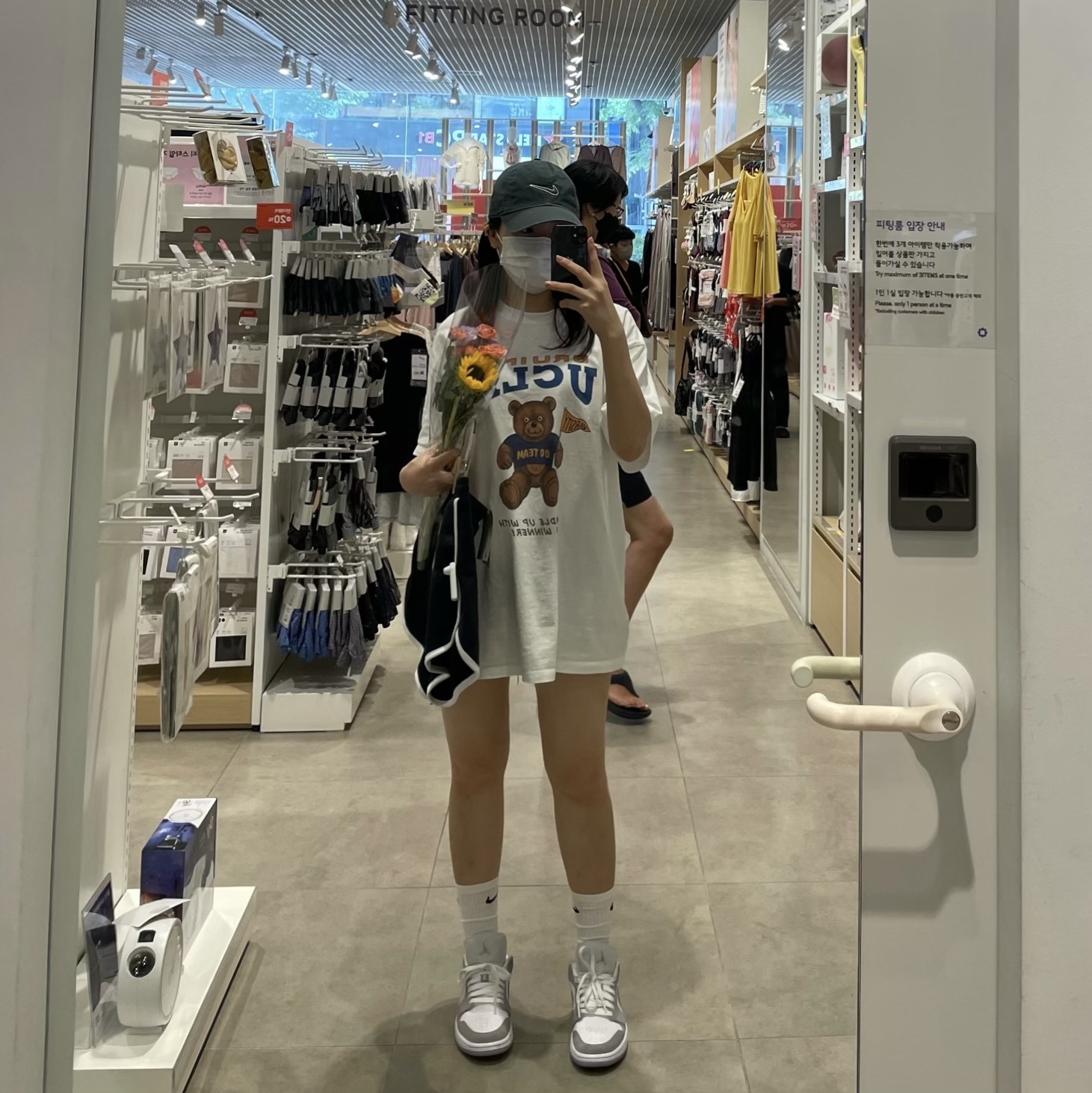 (W) Jordan 1 Low White Wolf Grey 착용 스타일 - 2