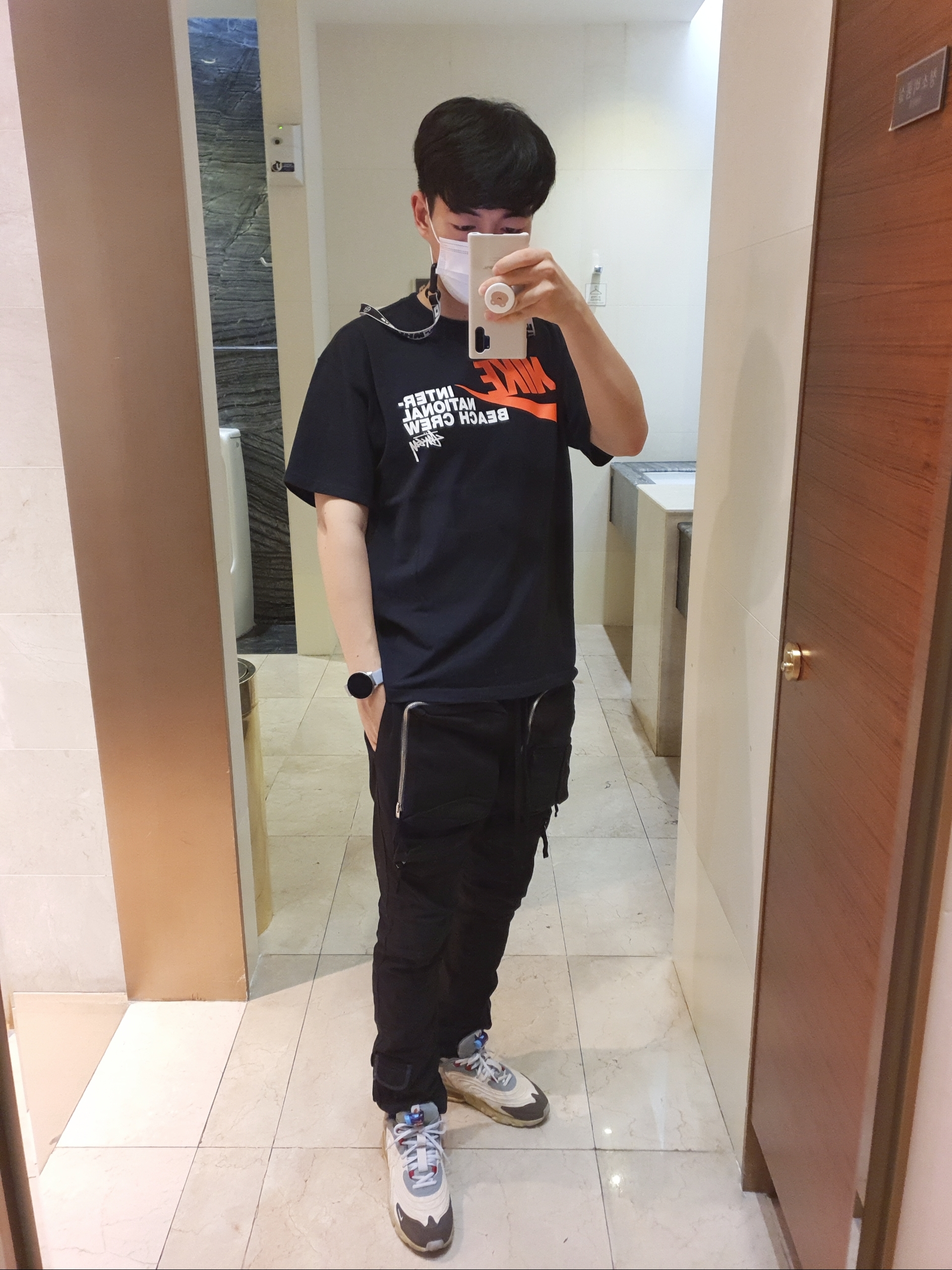 Nike x Stussy International Beach Crew T-Shirt Black - Asia, Nike x Travis Scott Air Max 270 React Cactus Trails 착용 스타일