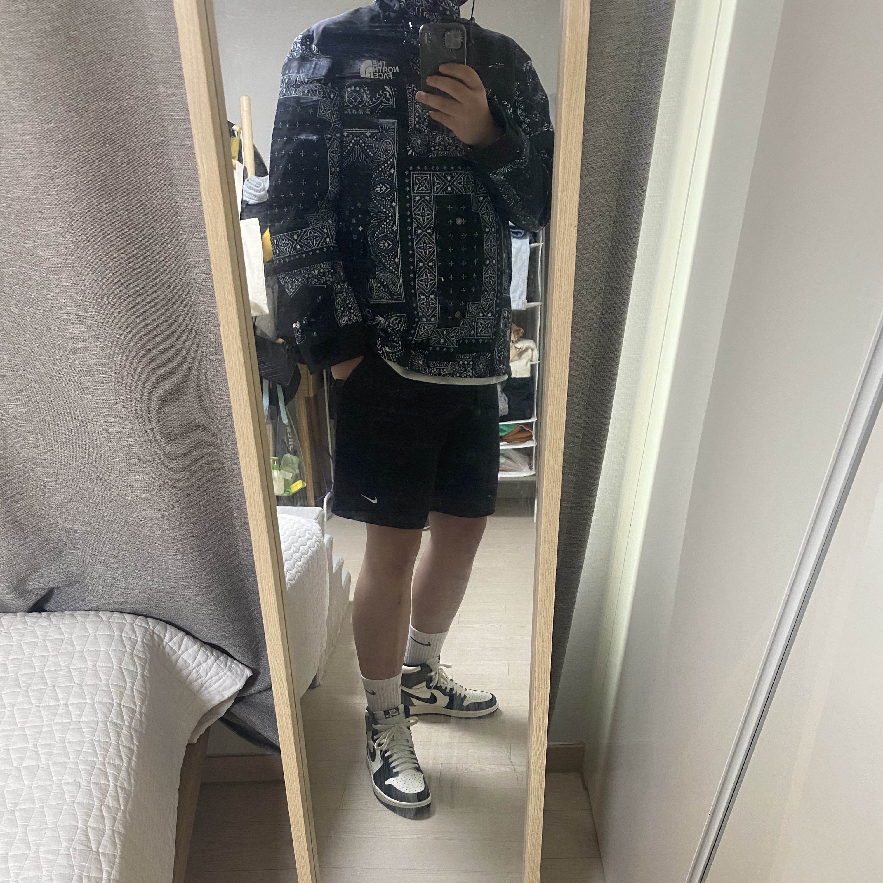Nike NRG Solo Swoosh Shorts Black - Asia, The North Face Novelty GTX Mountain Jacket Black 착용 스타일