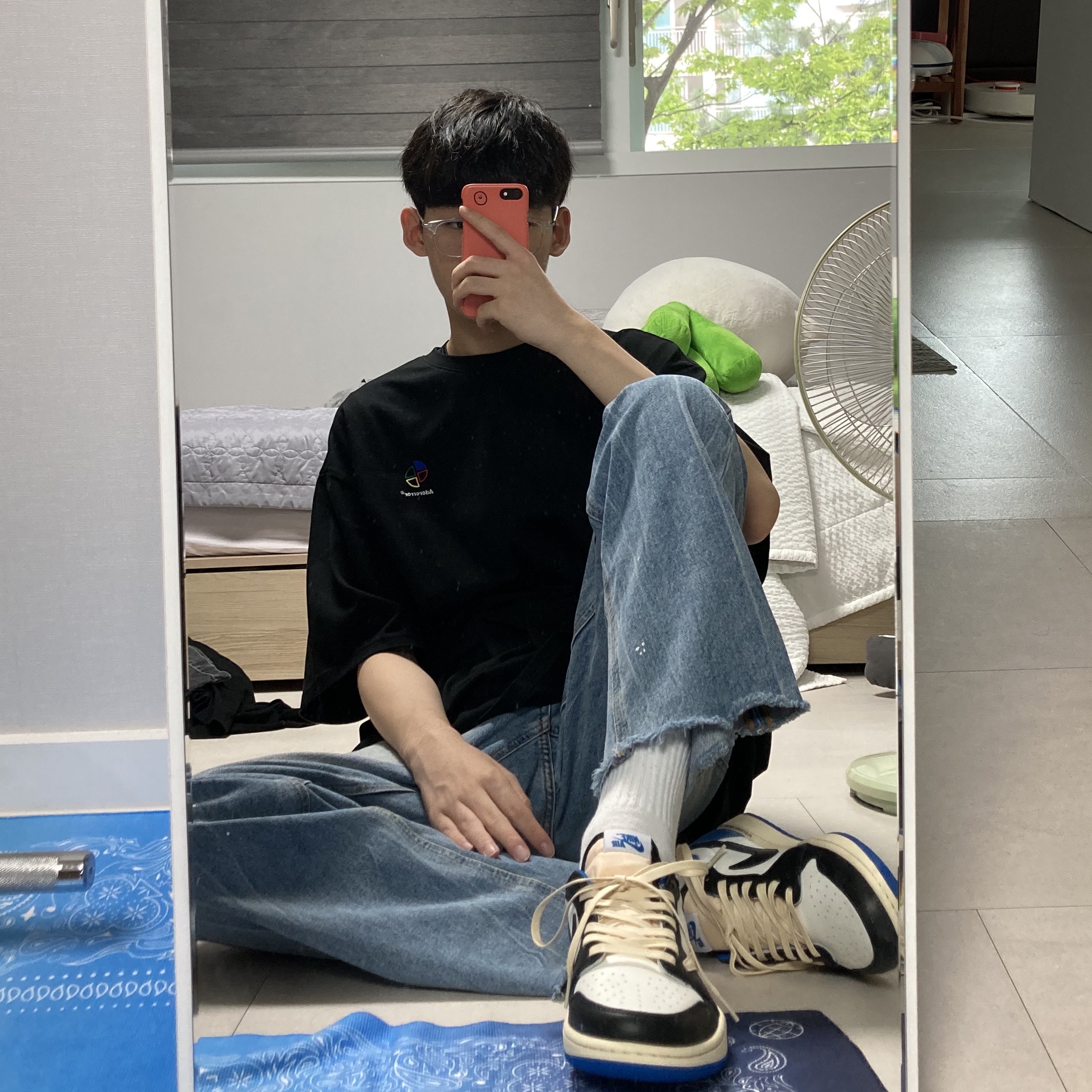 Jordan 1 x Travis Scott x Fragment Retro Low OG SP Military Blue 착용 스타일