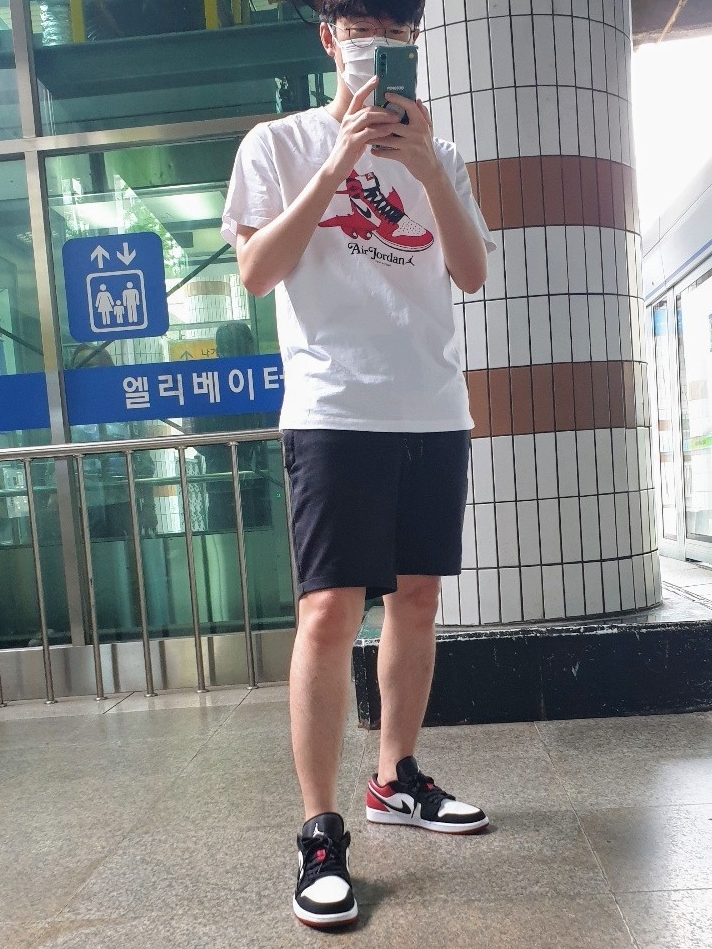 Jordan 1 Low Black Toe 착용 스타일