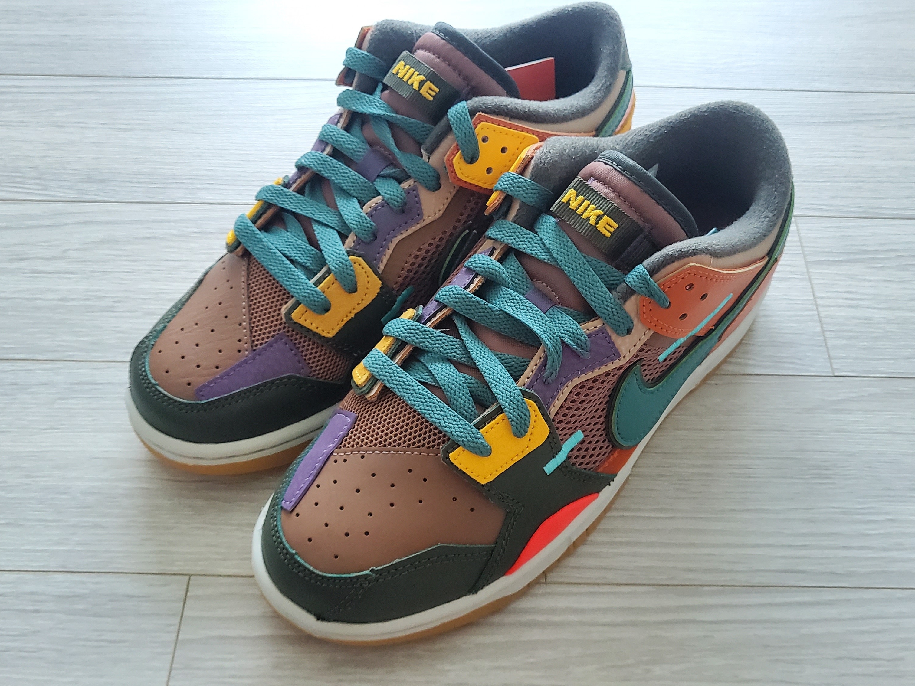 Nike Dunk Scrap Archeo Brown 착용 스타일 - 2