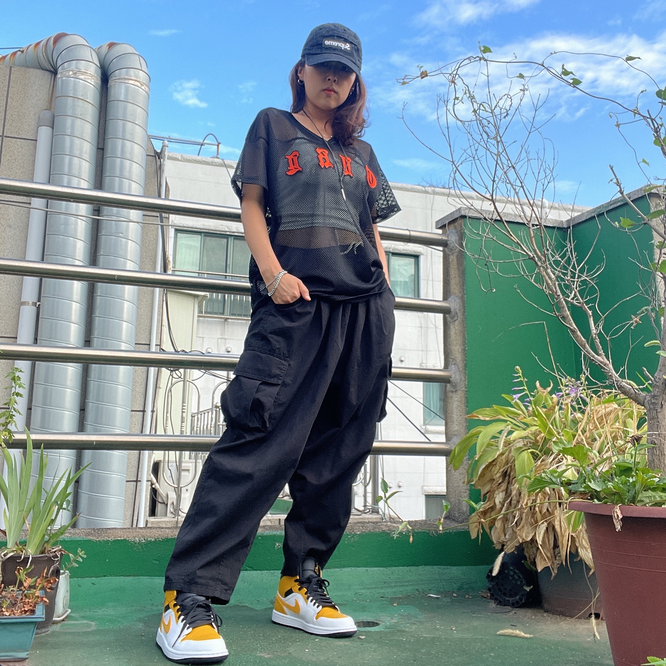 Supreme Frayed Logos Denim Camp Cap Black - 21SS, (GS) Jordan 1 Mid University Gold 착용 스타일 - 2