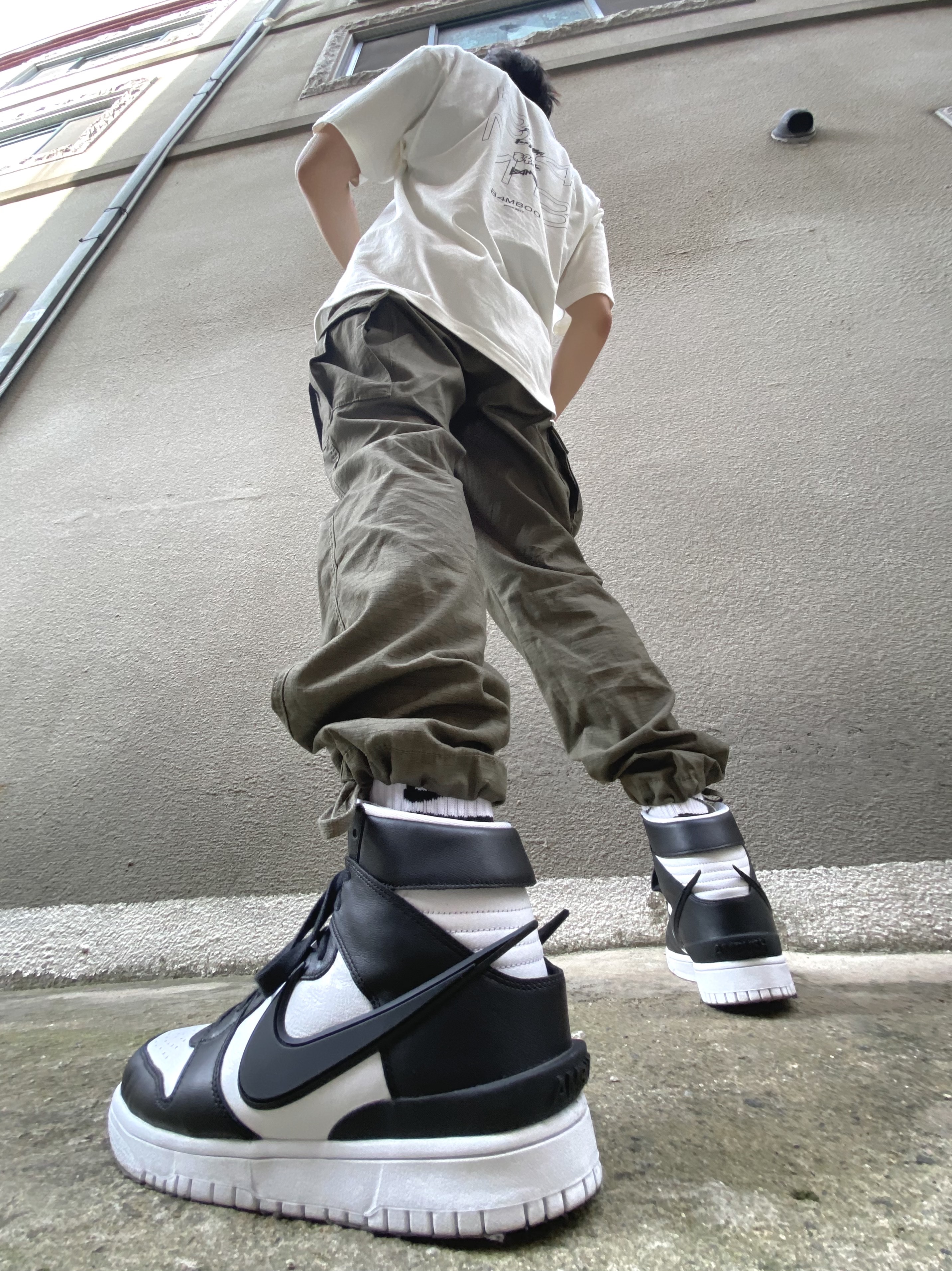 Nike x Ambush Dunk High Black 착용 스타일 - 3