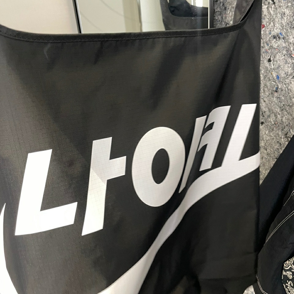 Nike Dunk Low SE Seoul (With Special Gift) 착용 스타일 - 3