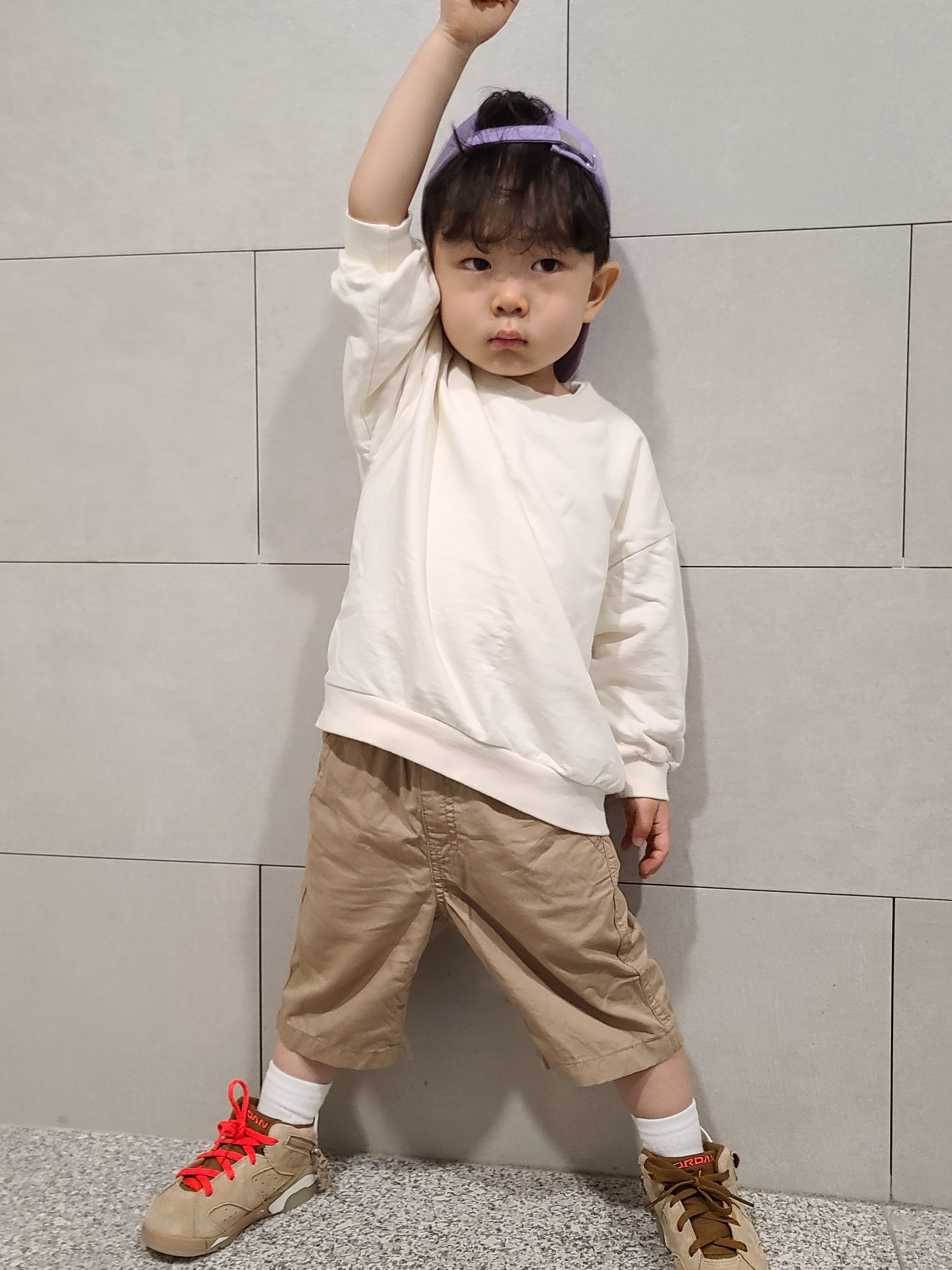 (TD) Jordan 6 x Travis Scott Retro SP British Khaki 착용 스타일 - 2