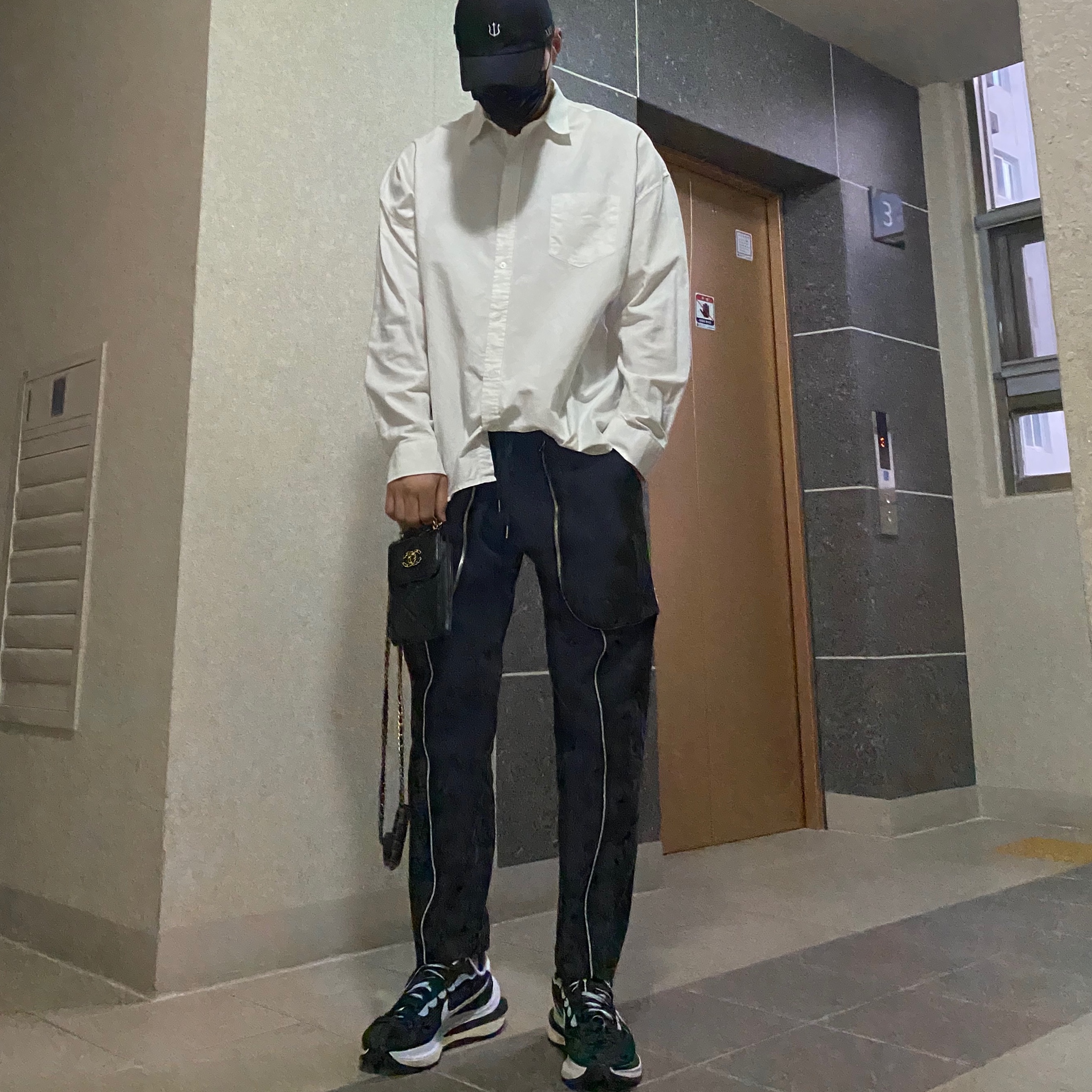 Nike x Sacai VaporWaffle Black White 착용 스타일 - 1