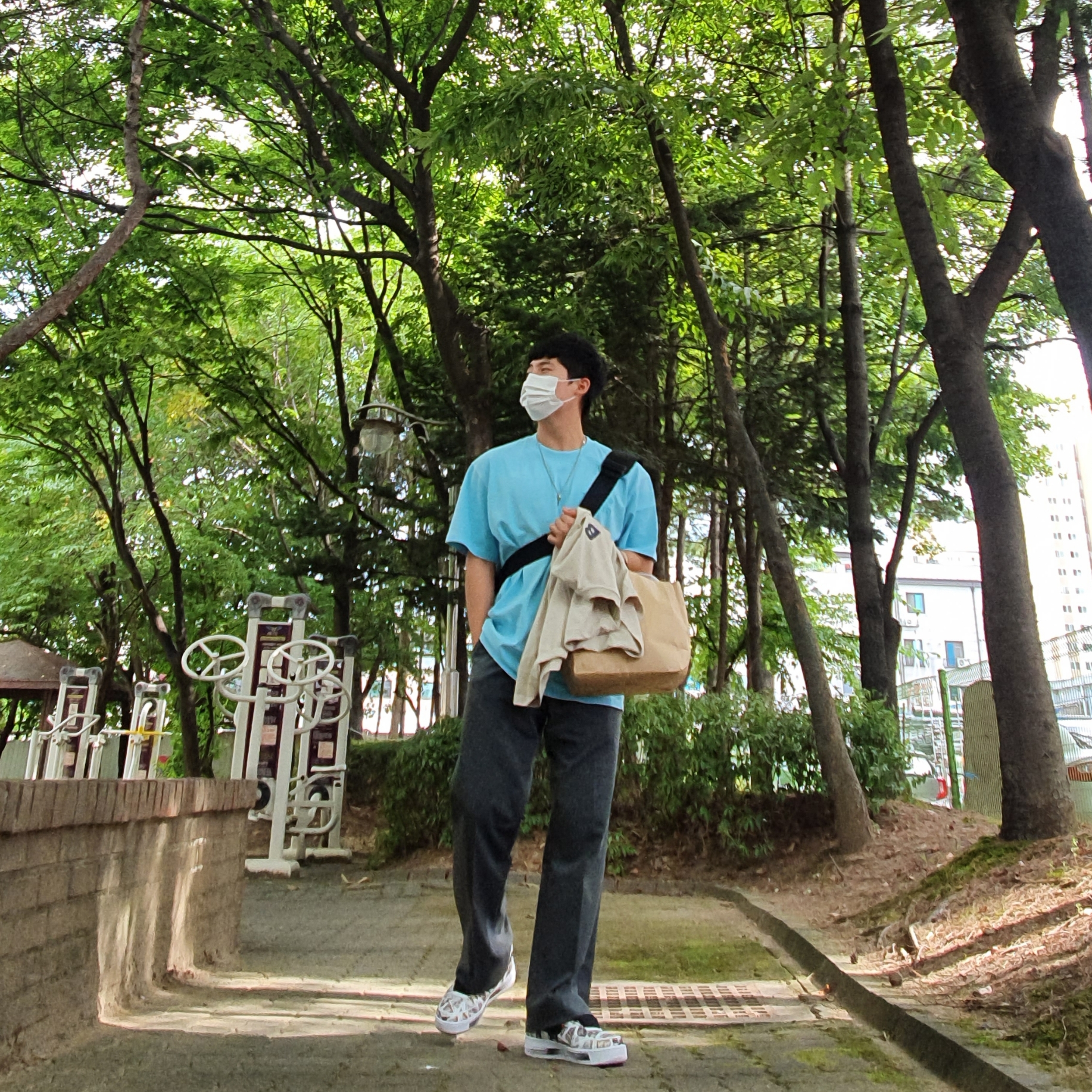 IAB Studio Pigment T-Shirt Oatmeal, IAB Studio Pigment T-Shirt Cyan 착용 스타일