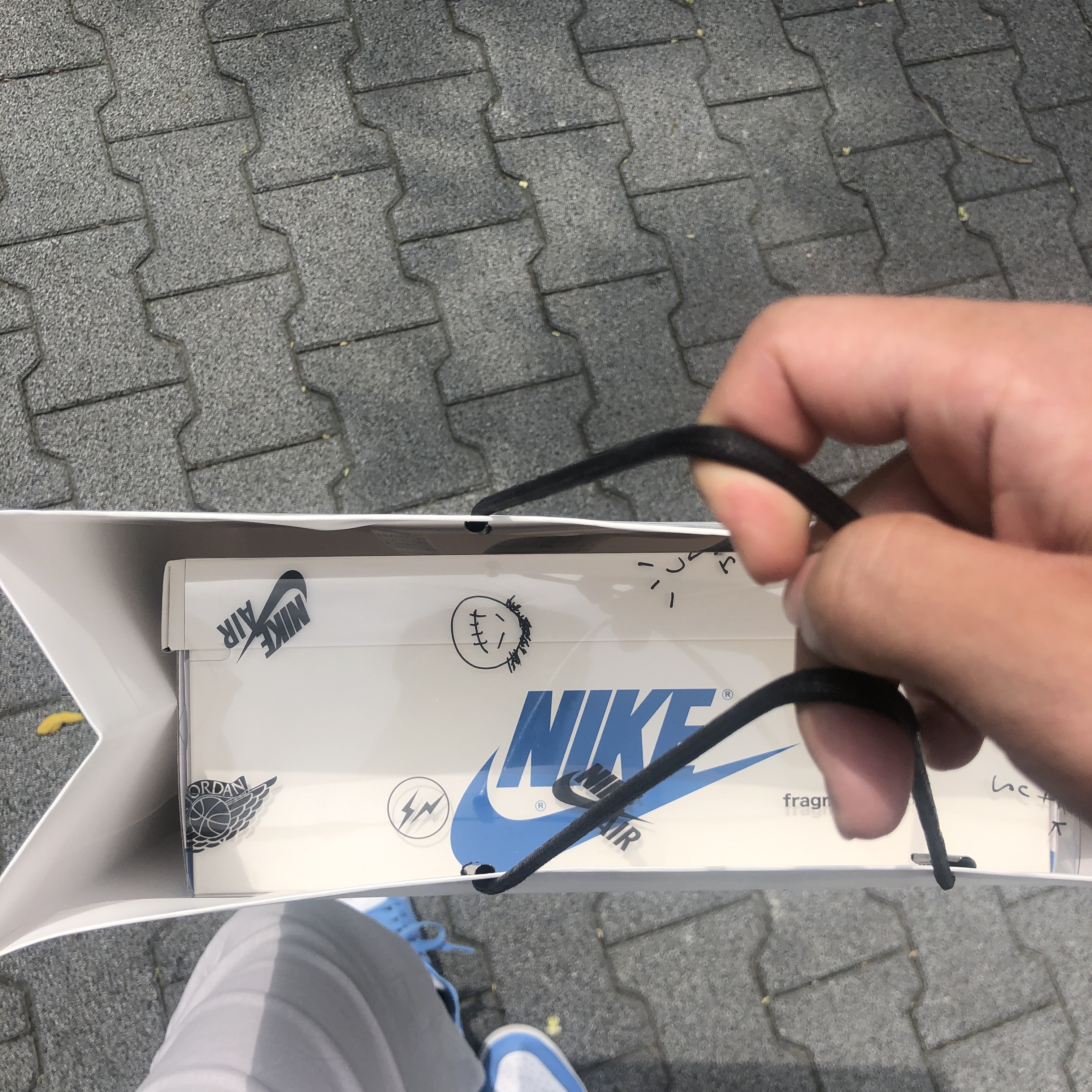 Jordan 1 x Travis Scott x Fragment Retro Low OG SP Military Blue, (W) Jordan 1 Low UNC University Blue 착용 스타일 - 3