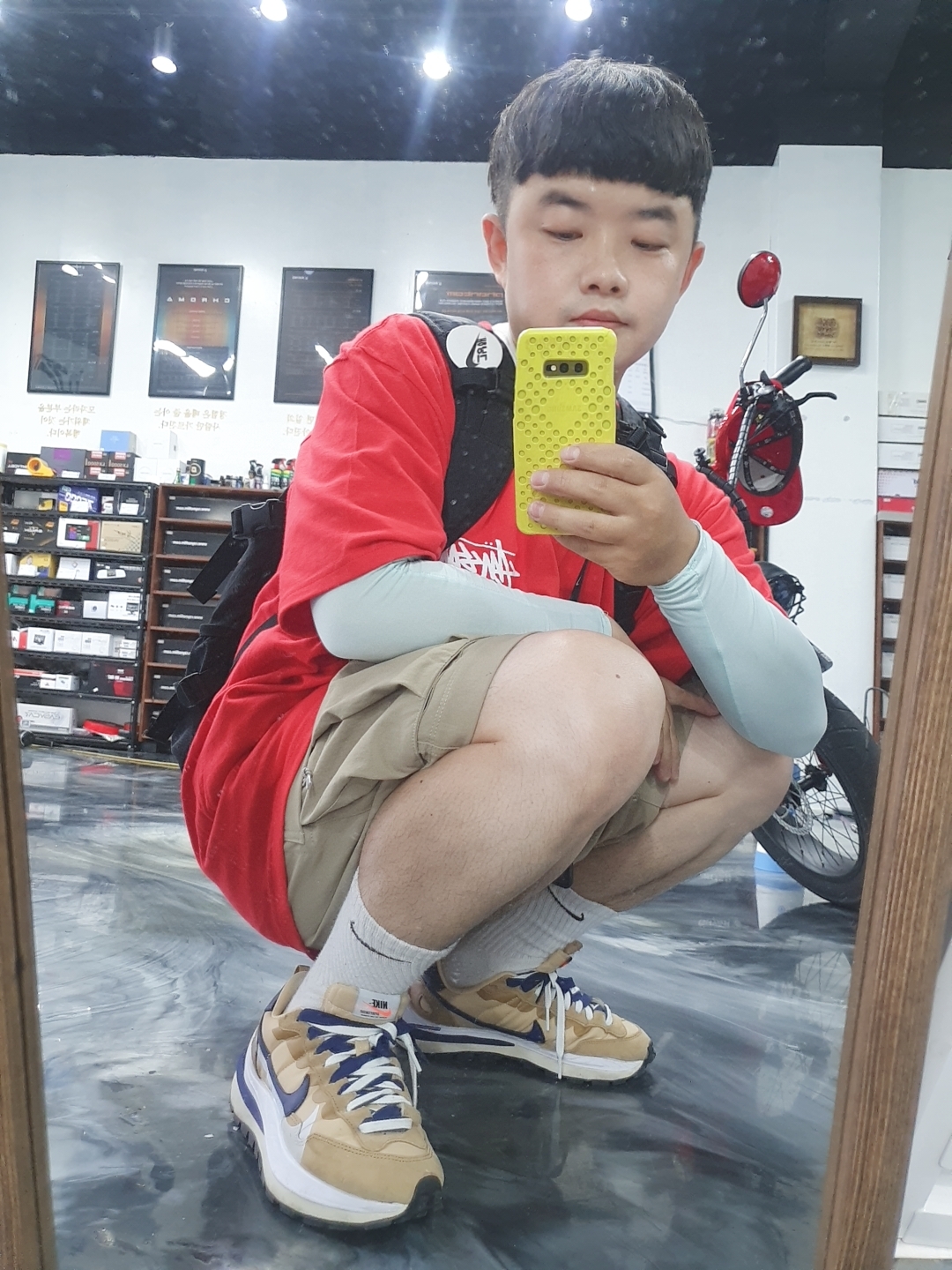 Supreme Backpack Black - 18FW, Stussy Stock DSM London T-Shirt Red 착용 스타일