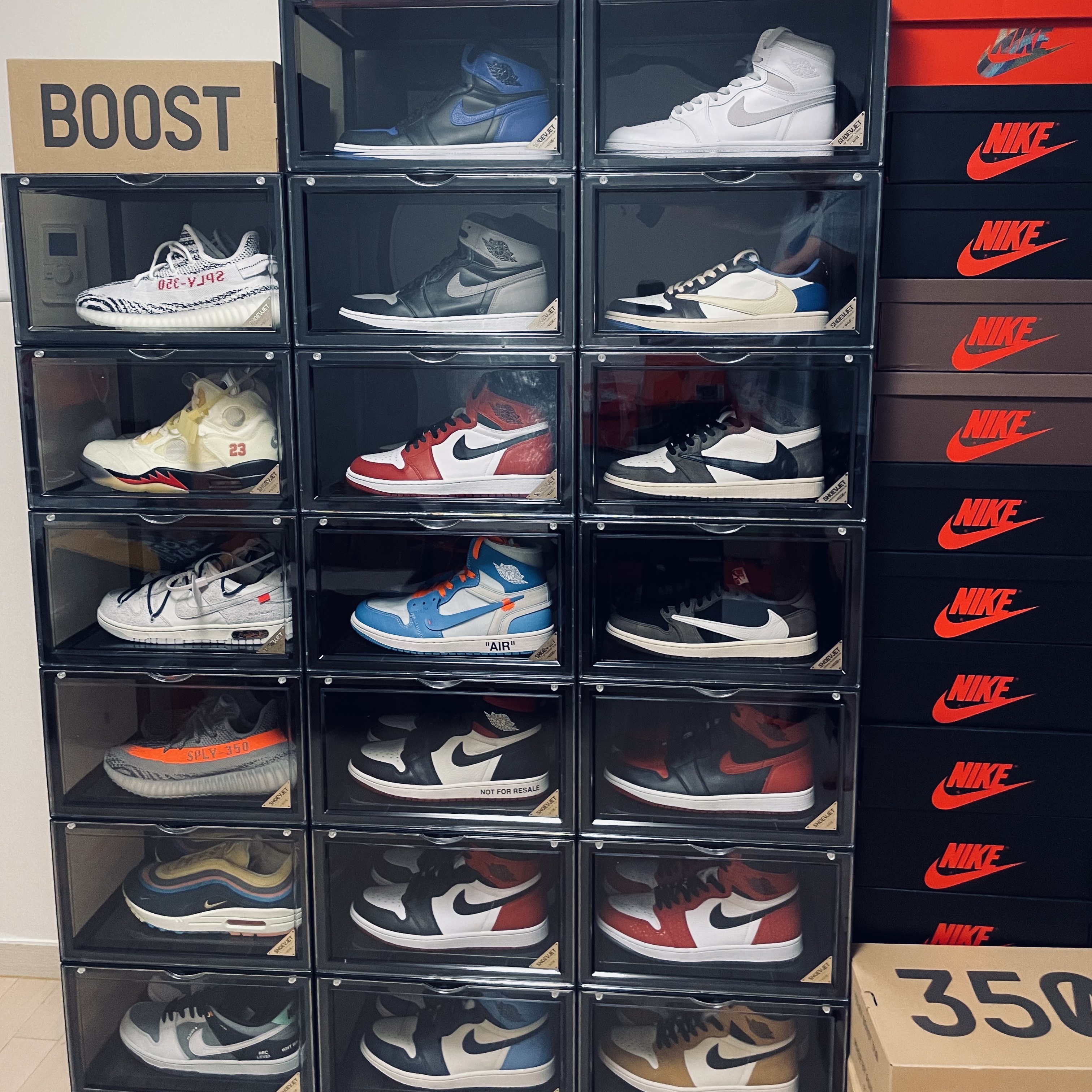 Jordan 1 Retro High OG Chicago 2015, Jordan 1 x Travis Scott x Fragment Retro Low OG SP Military Blue 착용 스타일