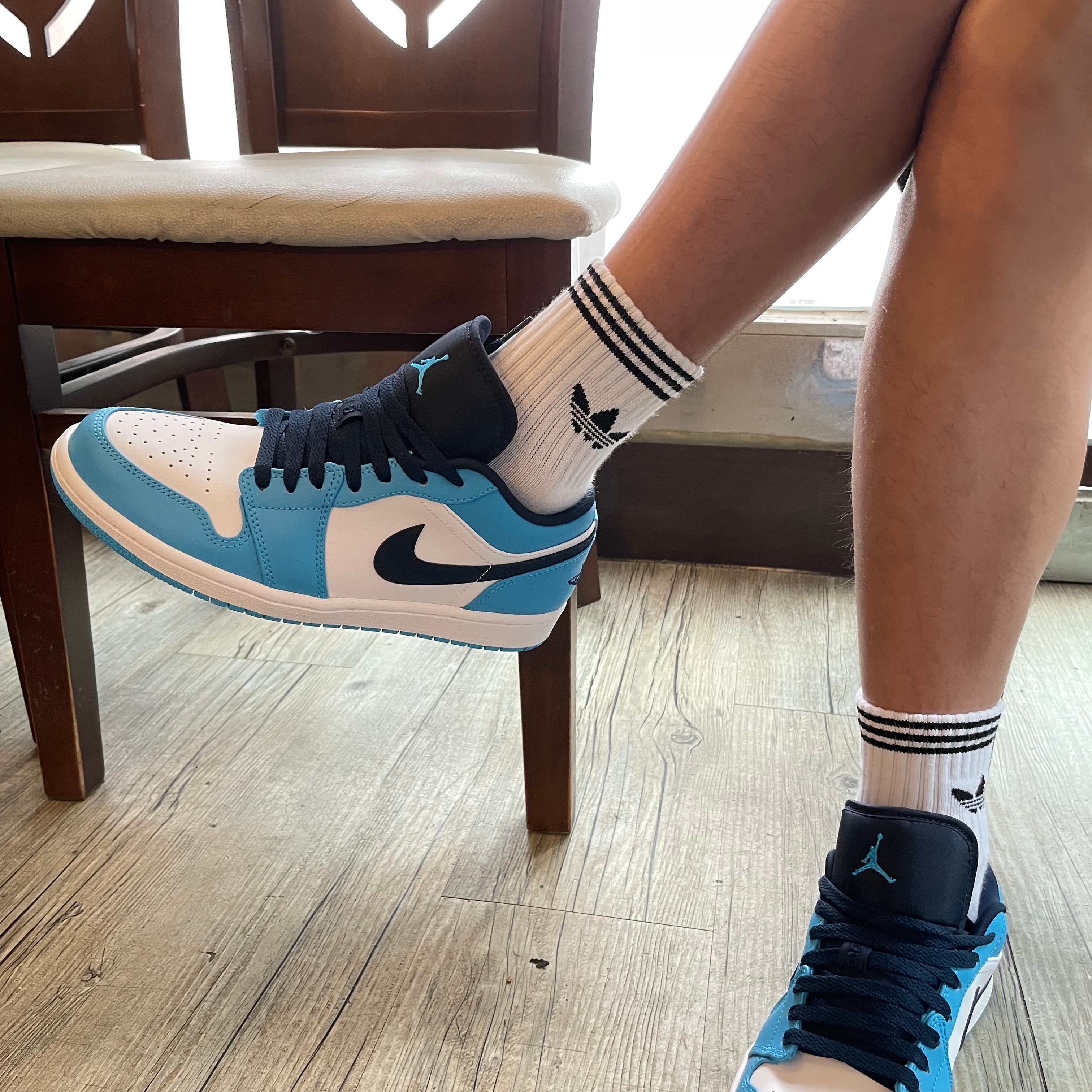 Jordan 1 Low Dark Powder Blue 착용 스타일